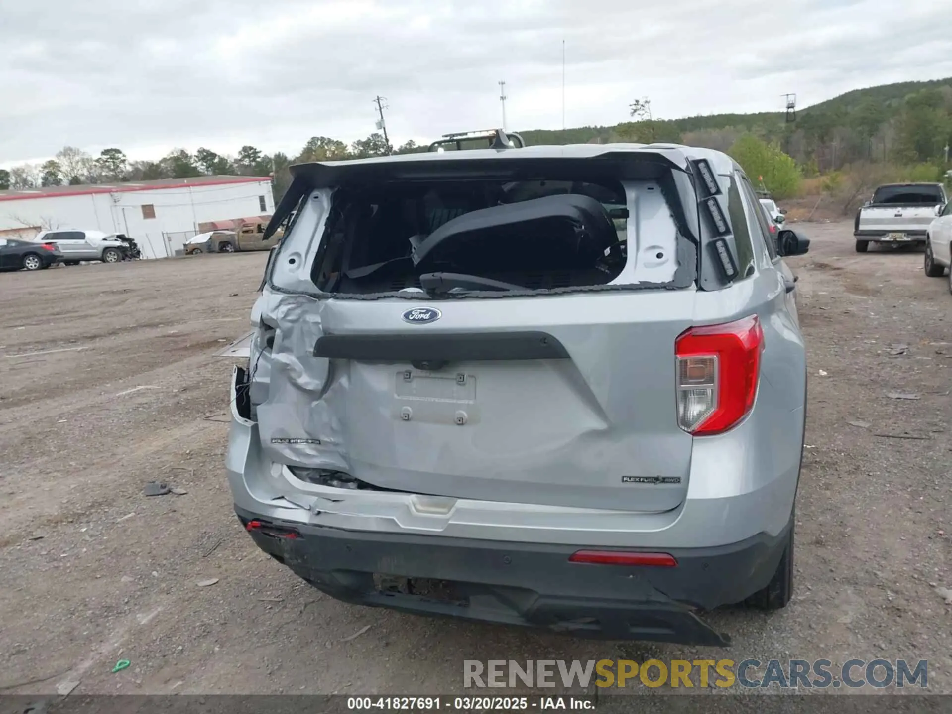 16 Photograph of a damaged car 1FM5K8AB2PGA36574 FORD POLICE INTERCEPTOR 2023