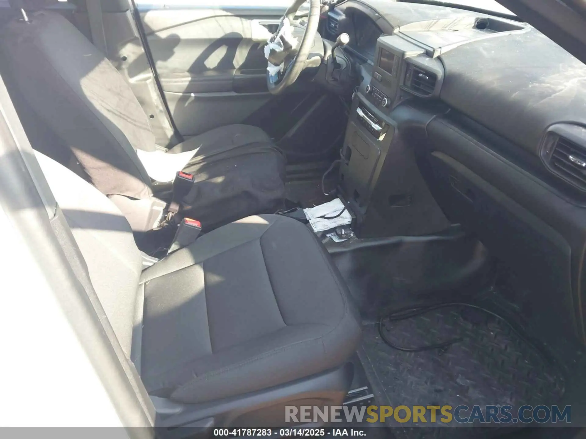 5 Photograph of a damaged car 1FM5K8AB2PGB69139 FORD POLICE INTERCEPTOR 2023