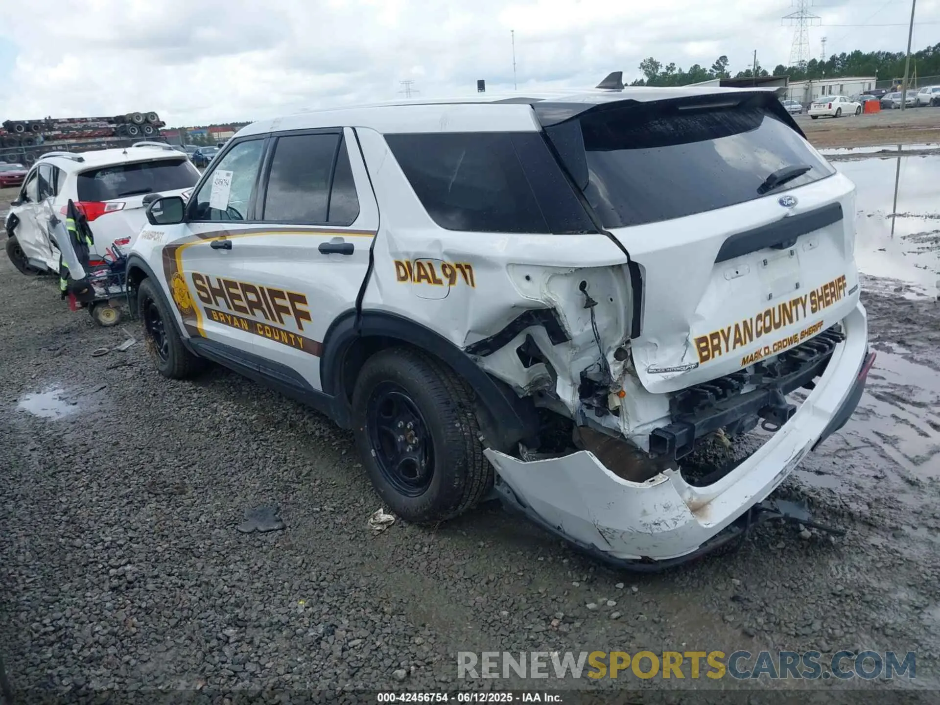 3 Photograph of a damaged car 1FM5K8AB3PGA62276 FORD POLICE INTERCEPTOR 2023