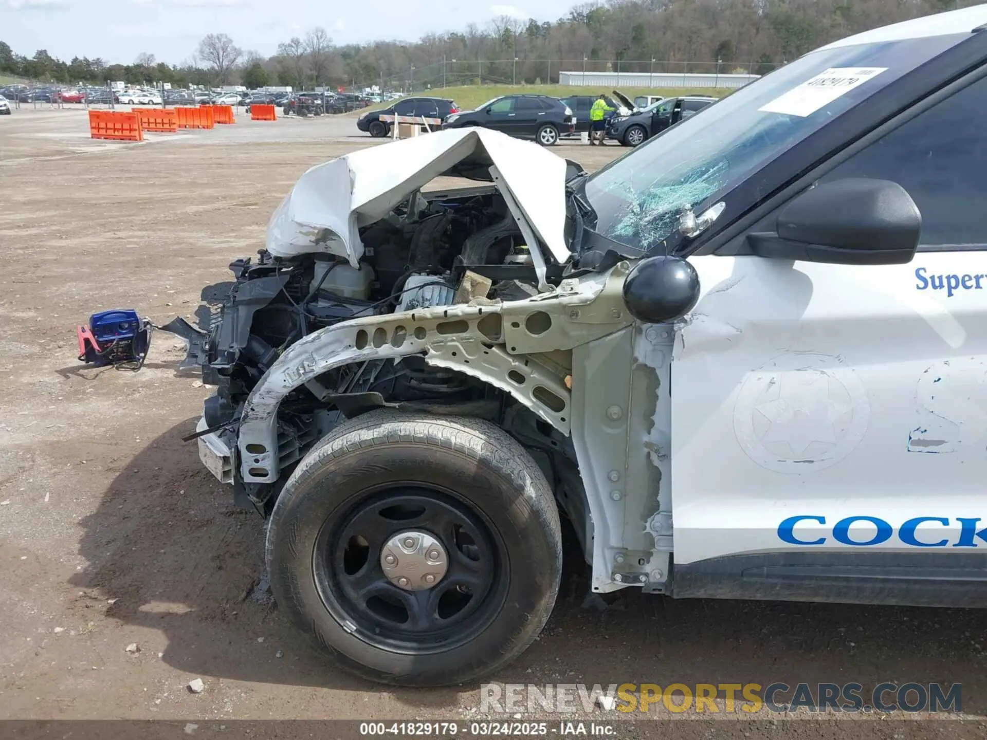 18 Photograph of a damaged car 1FM5K8AB3PGA62908 FORD POLICE INTERCEPTOR 2023