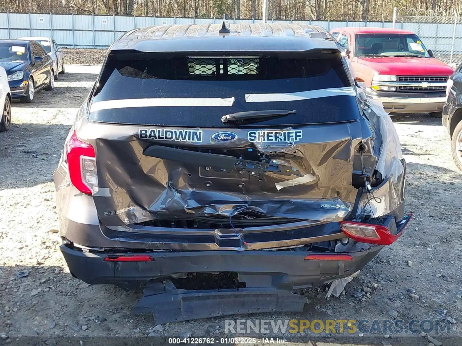 17 Photograph of a damaged car 1FM5K8AB4PGA62643 FORD POLICE INTERCEPTOR 2023