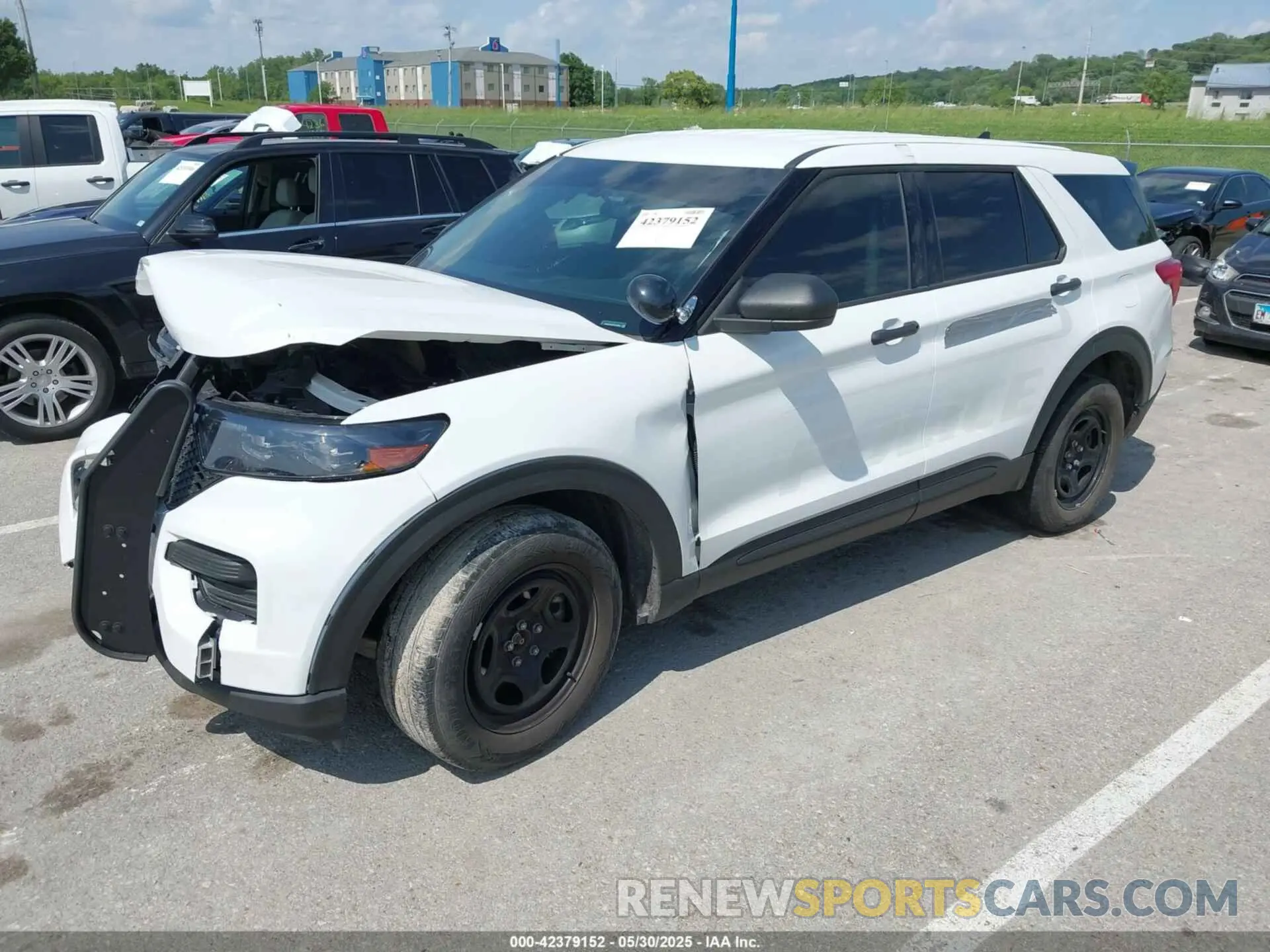 2 Photograph of a damaged car 1FM5K8AB4PGA84030 FORD POLICE INTERCEPTOR 2023