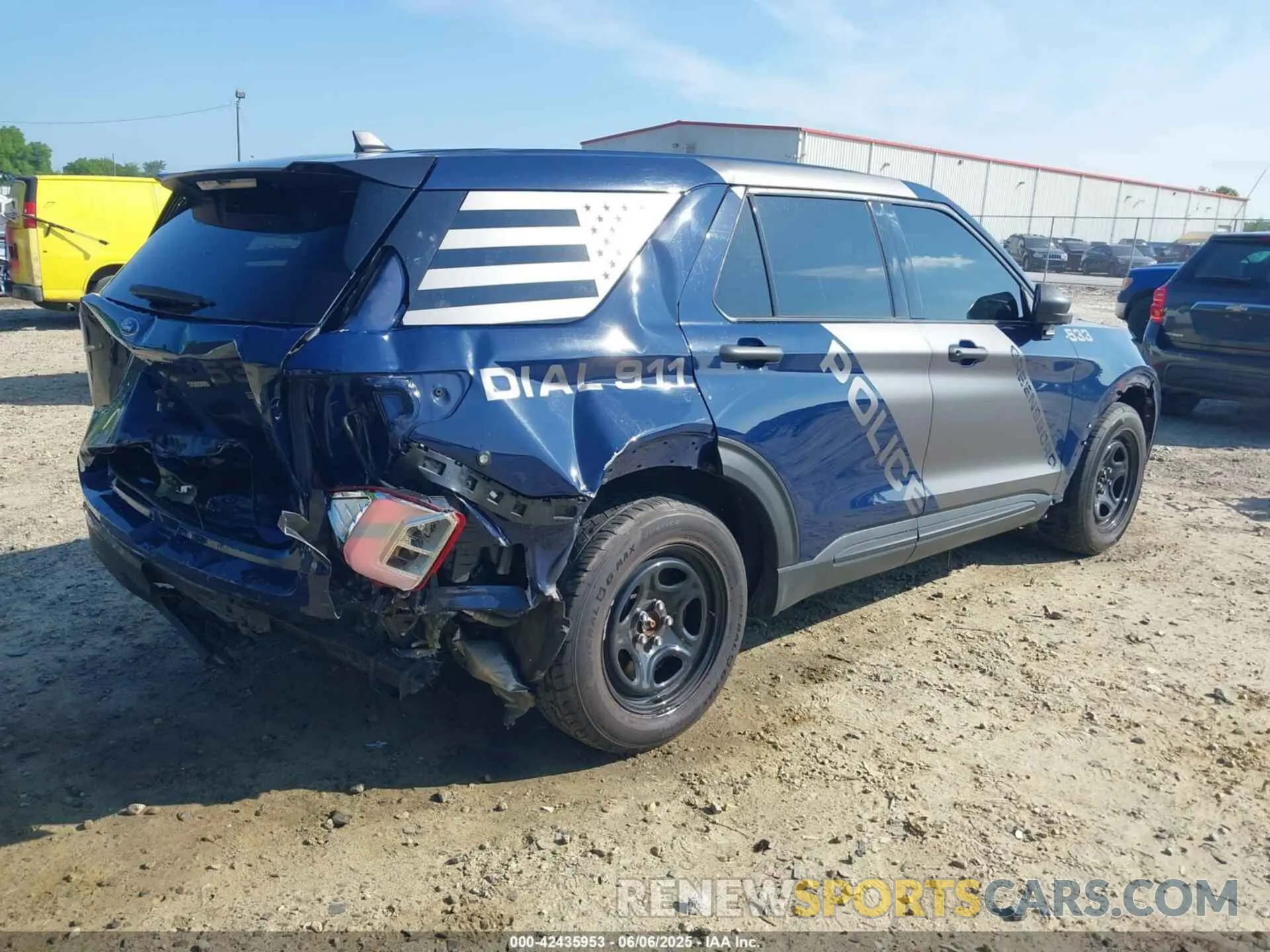 4 Photograph of a damaged car 1FM5K8AC6PGA34268 FORD POLICE INTERCEPTOR 2023