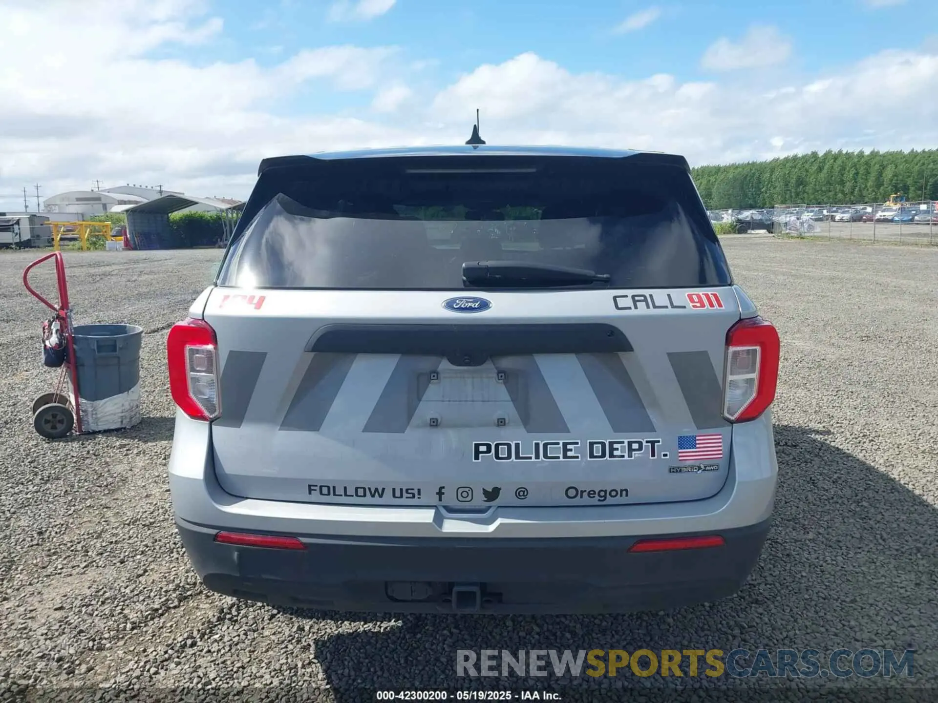 15 Photograph of a damaged car 1FM5K8AWXPNA02509 FORD POLICE INTERCEPTOR 2023