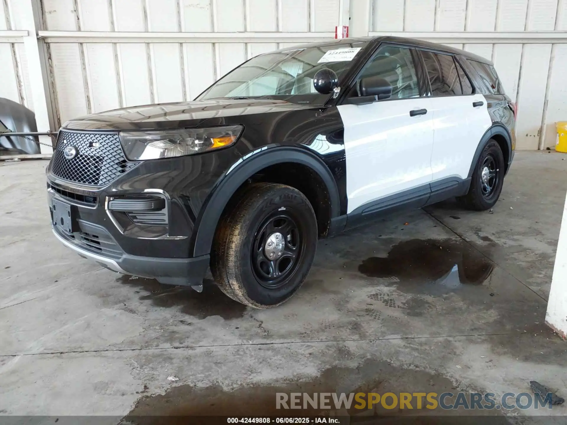 2 Photograph of a damaged car 1FM5K8AB1SGA33769 FORD POLICE INTERCEPTOR 2025
