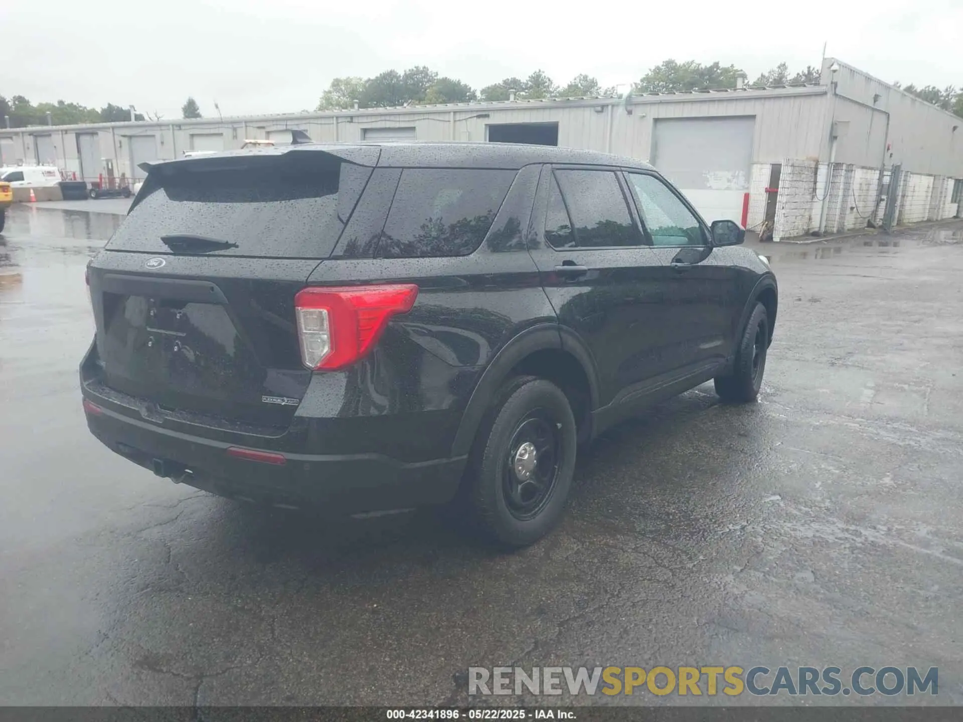 4 Photograph of a damaged car 1FM5K8AB0MGB24809 FORD POLICE INTERCEPTOR UTILITY 2021