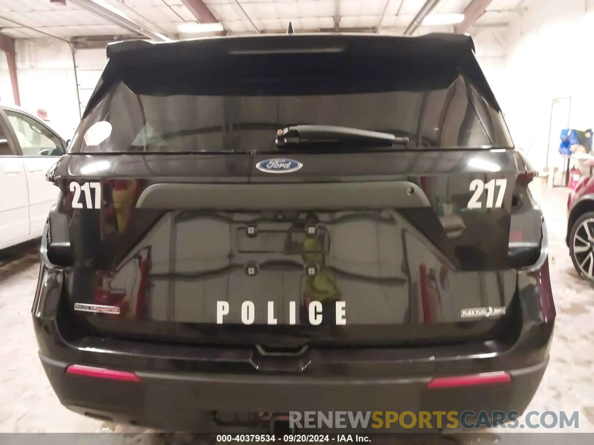 17 Photograph of a damaged car 1FM5K8AB0MGB83598 FORD POLICE INTERCEPTOR UTILITY 2021