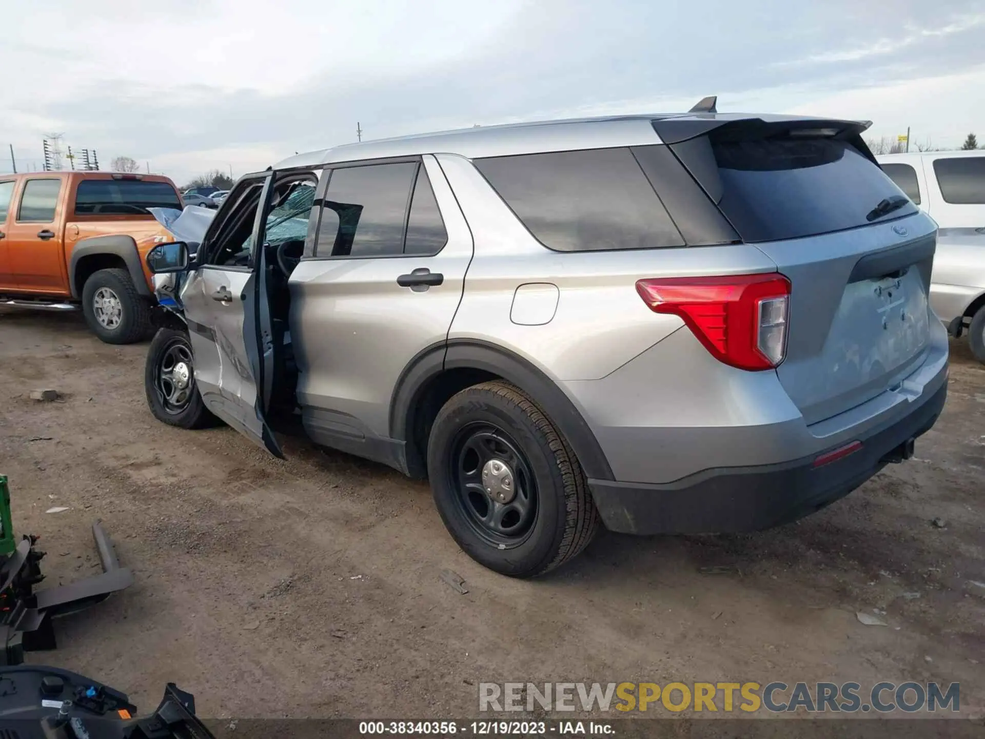 3 Photograph of a damaged car 1FM5K8AB9PGA62816 FORD POLICE INTERCEPTOR UTILITY 2023
