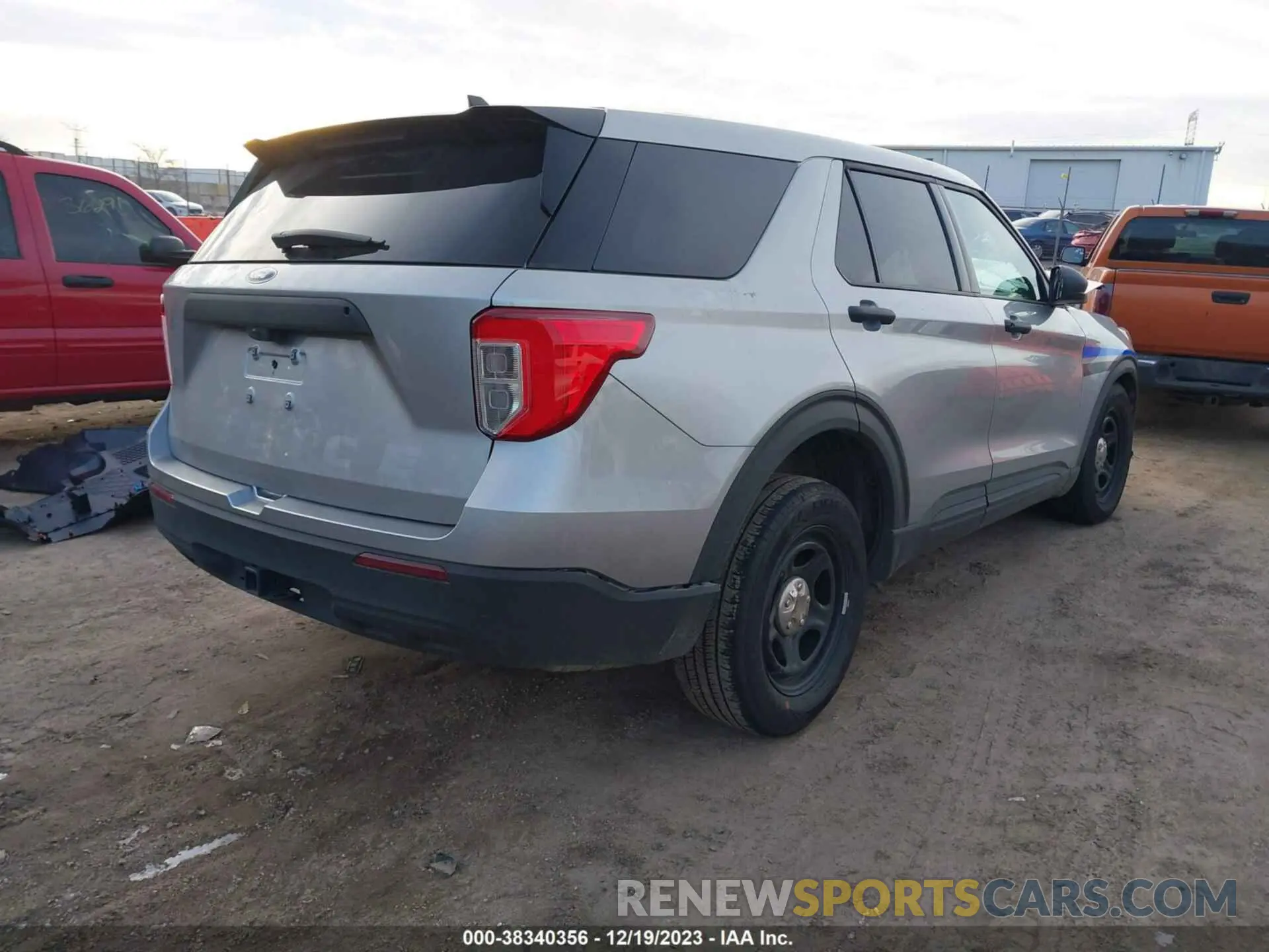 4 Photograph of a damaged car 1FM5K8AB9PGA62816 FORD POLICE INTERCEPTOR UTILITY 2023