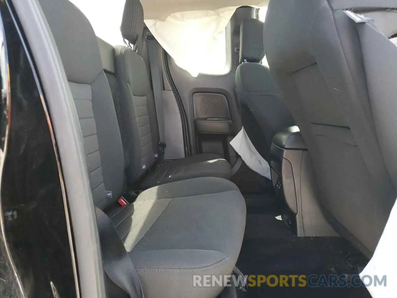 10 Photograph of a damaged car 1FTER1EH2KLB13501 FORD RANGER 2019