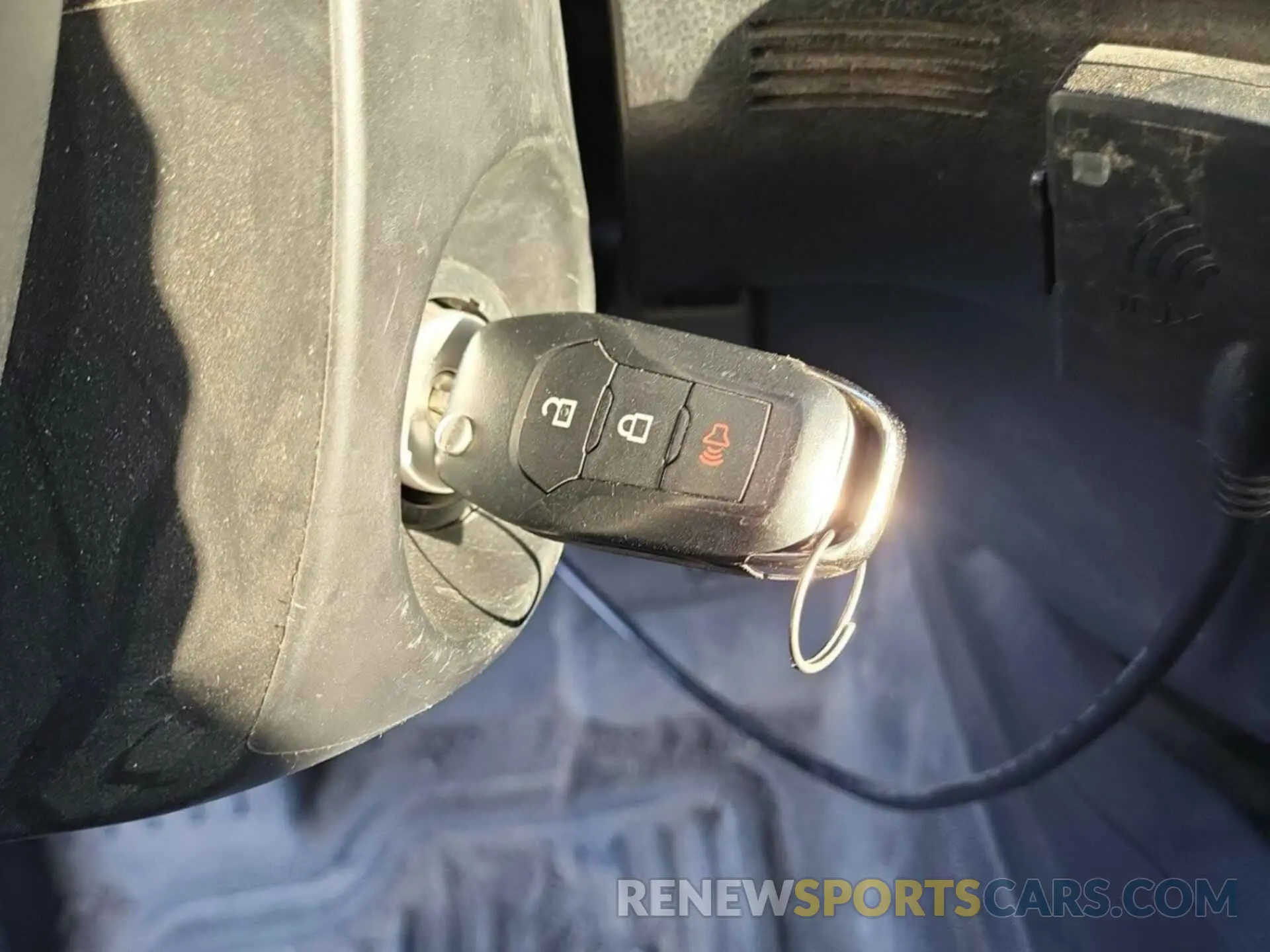 17 Photograph of a damaged car 1FTER1EH4KLA06451 FORD RANGER 2019