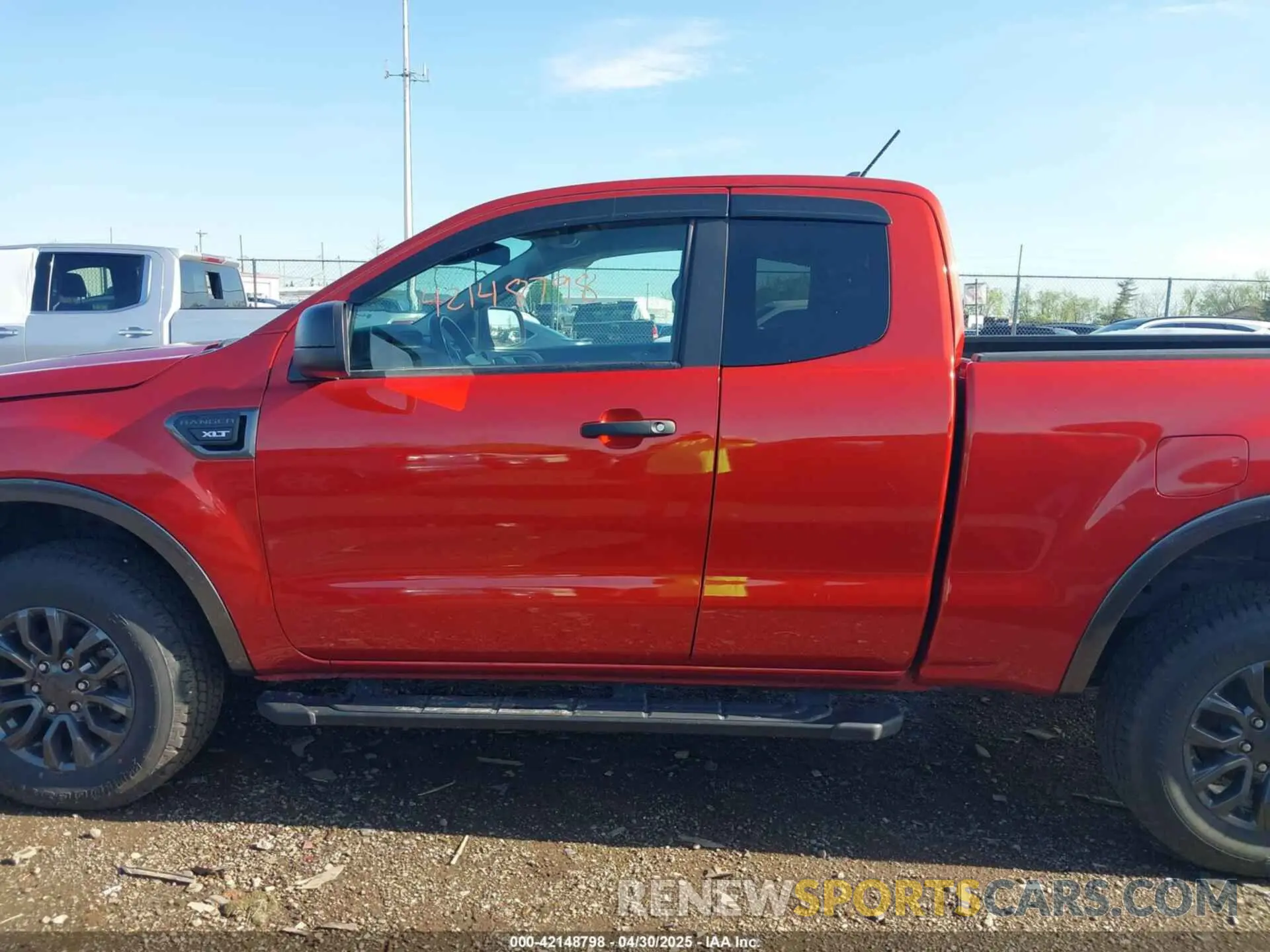 14 Photograph of a damaged car 1FTER1FH9KLB13431 FORD RANGER 2019