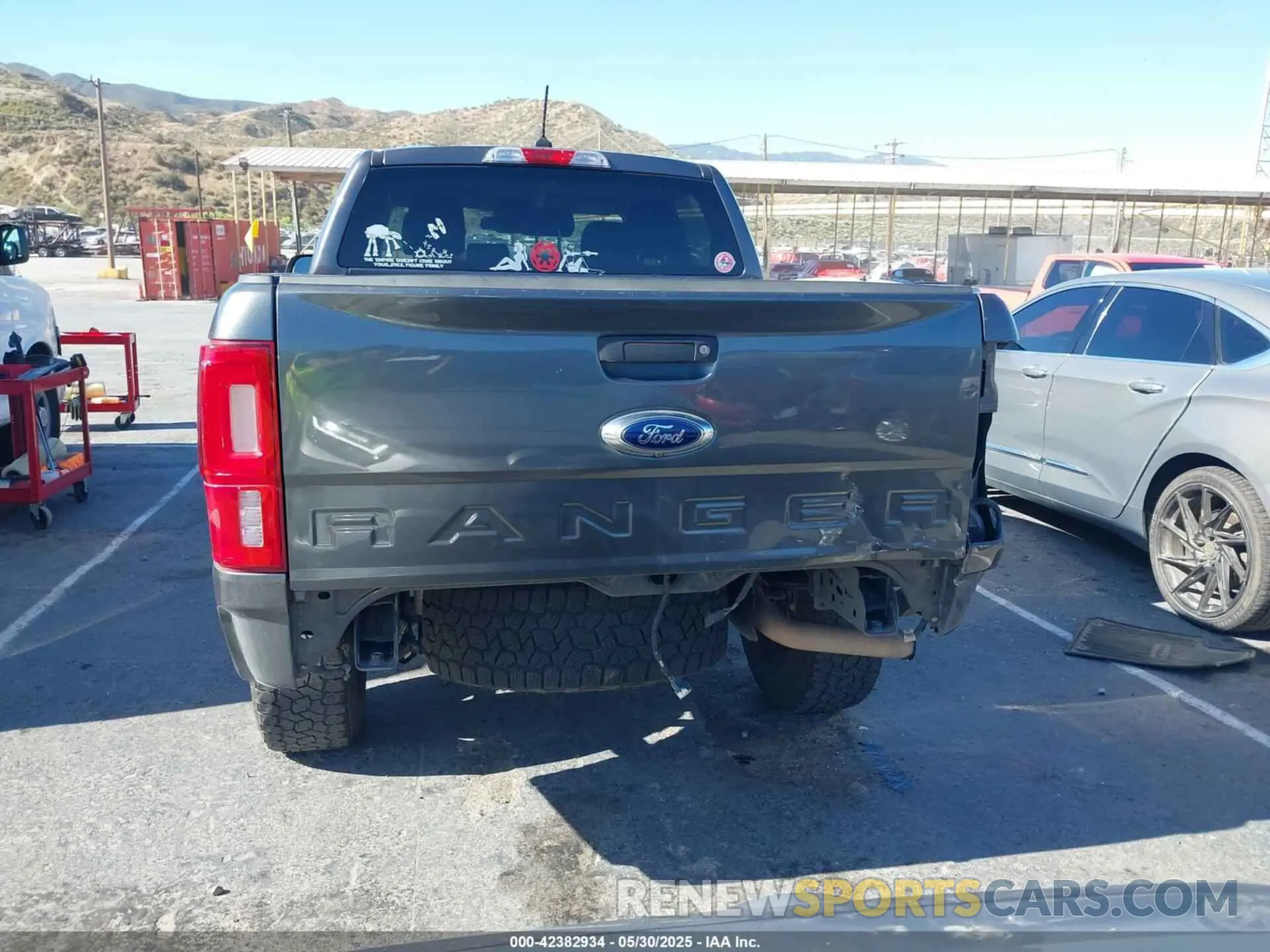 17 Photograph of a damaged car 1FTER4EH4KLA23395 FORD RANGER 2019