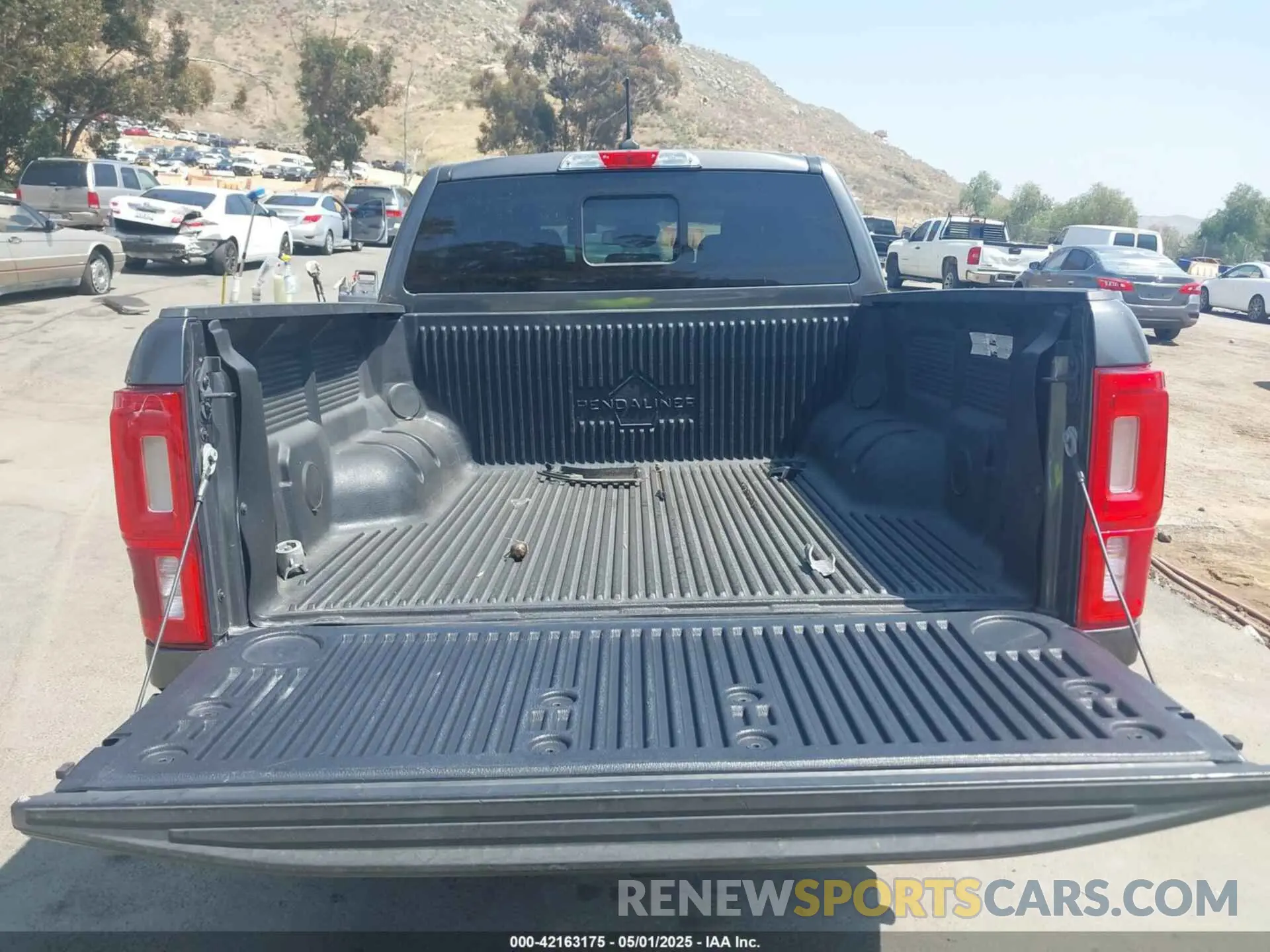 16 Photograph of a damaged car 1FTER4EH8KLB22432 FORD RANGER 2019