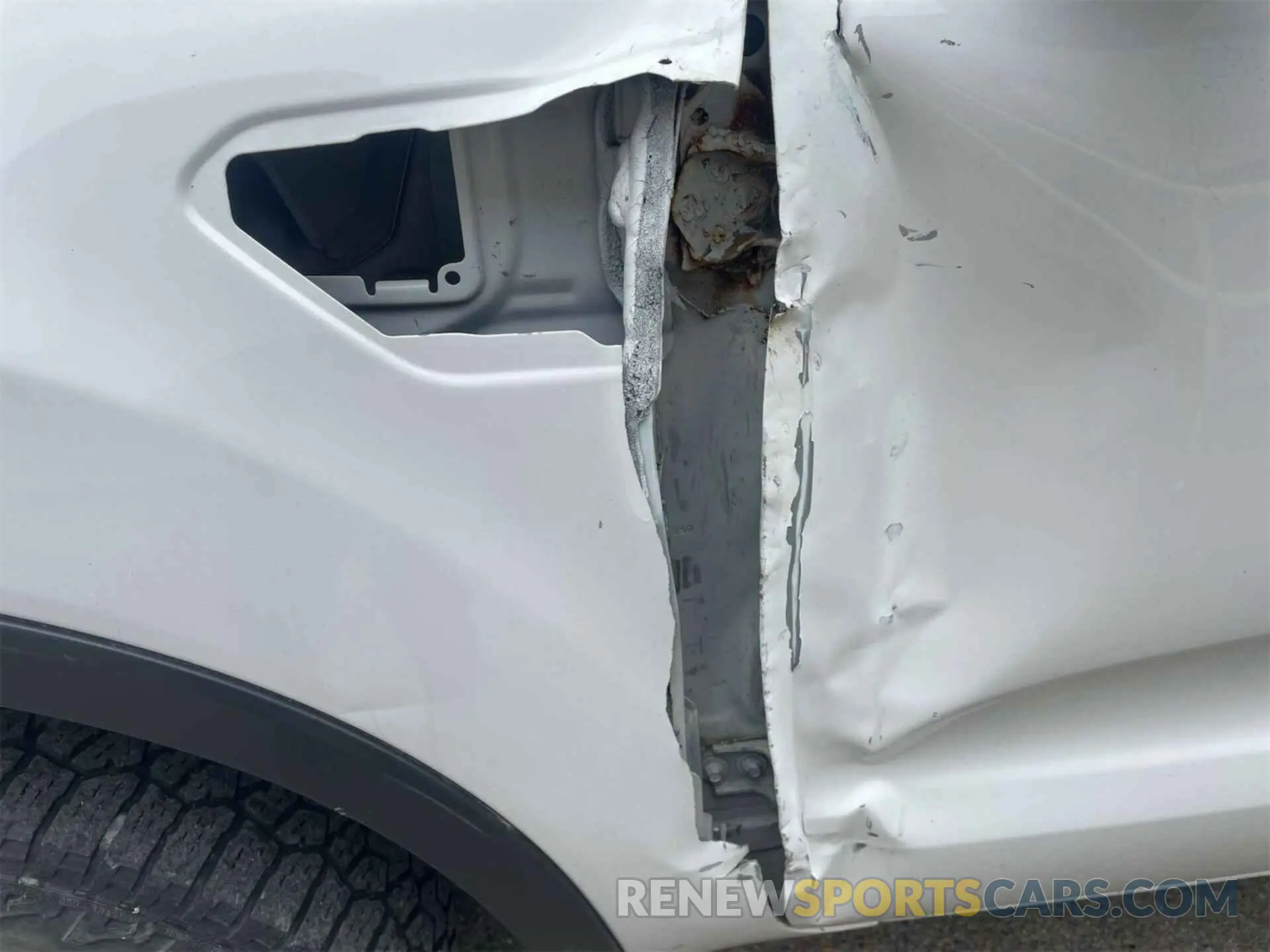 15 Photograph of a damaged car 1FTER4EHXKLA34417 FORD RANGER 2019