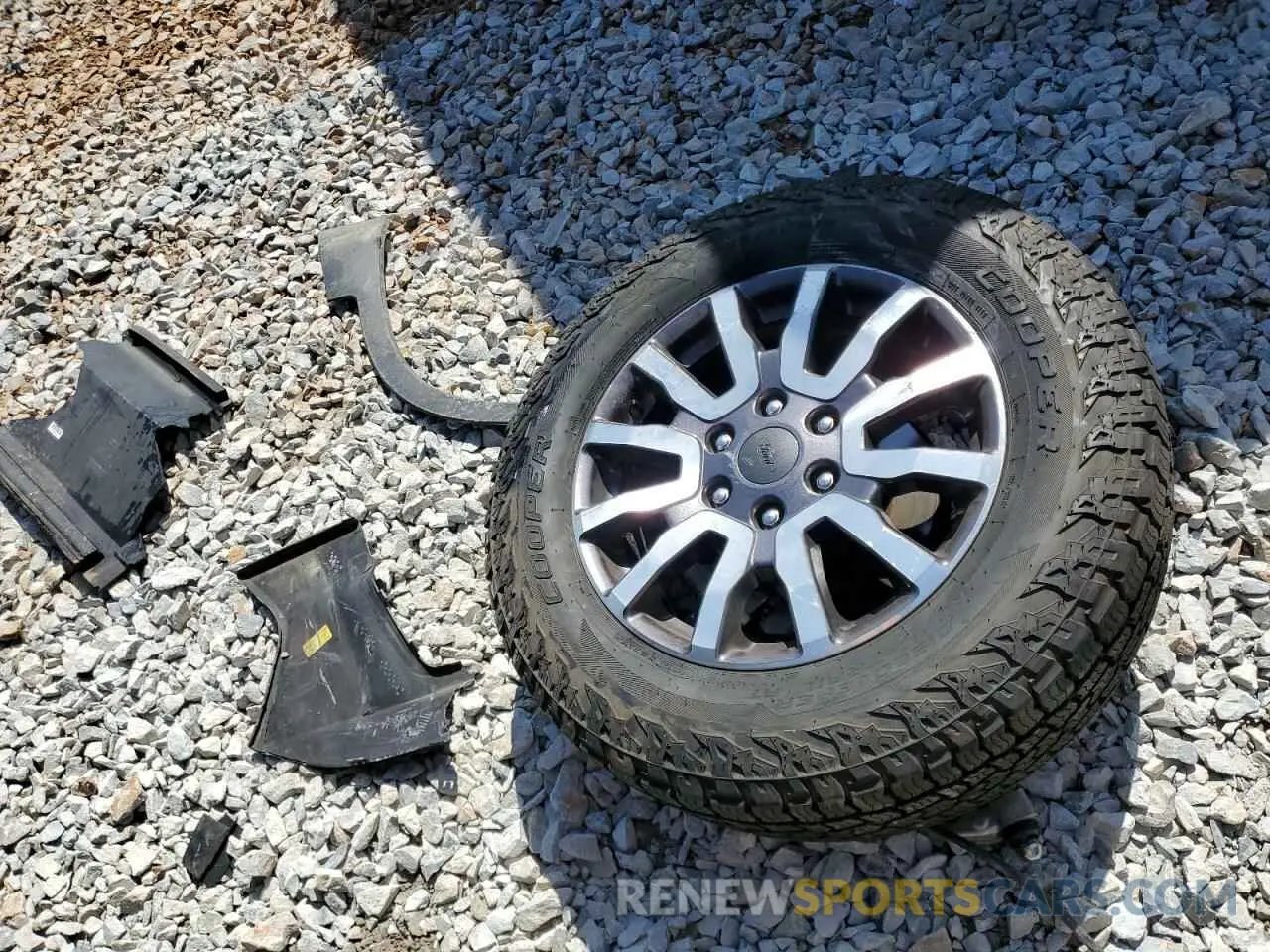 12 Photograph of a damaged car 1FTER4FH0KLA73404 FORD RANGER 2019