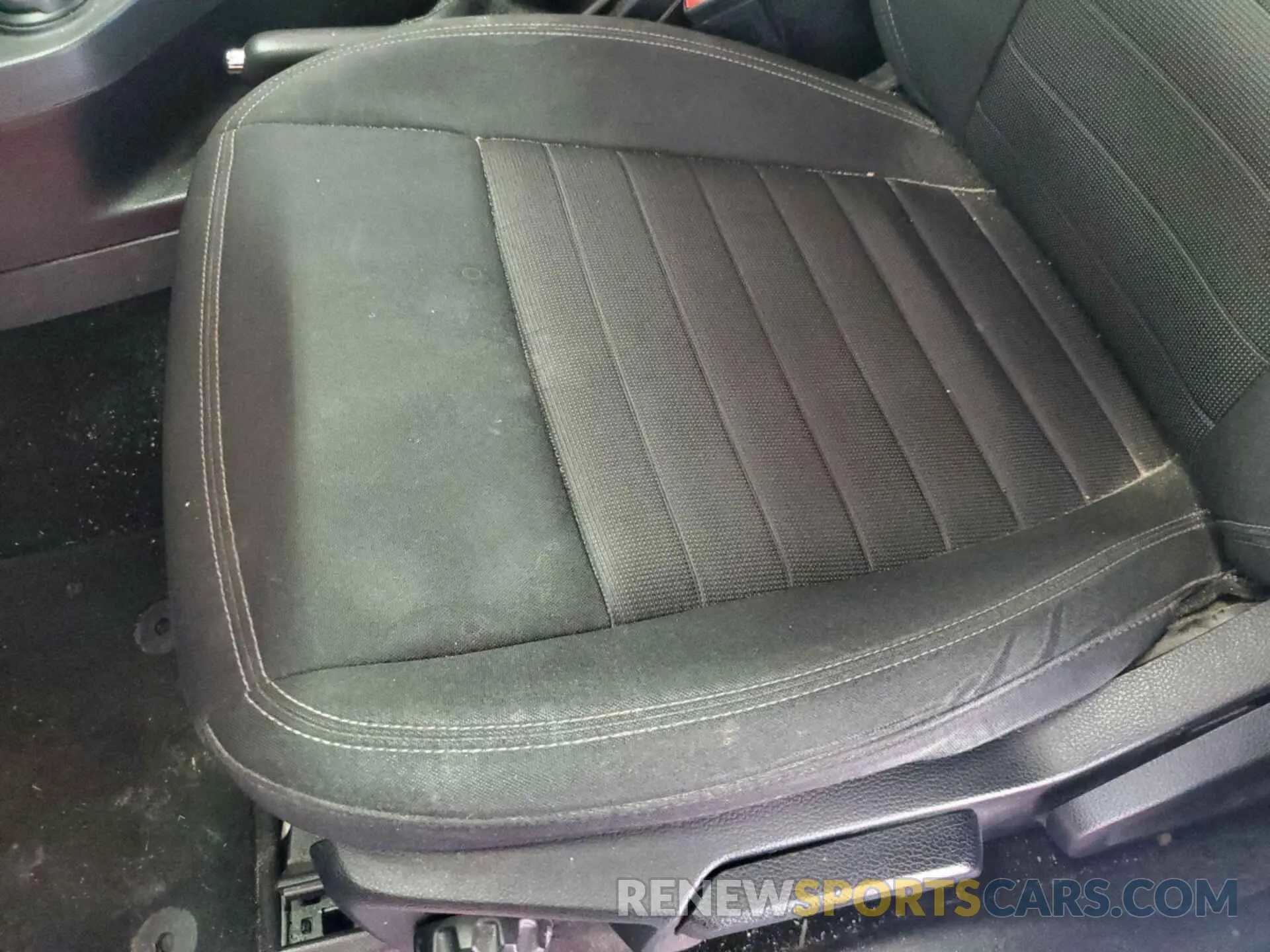 32 Photograph of a damaged car 1FTER4FH3KLA95087 FORD RANGER 2019