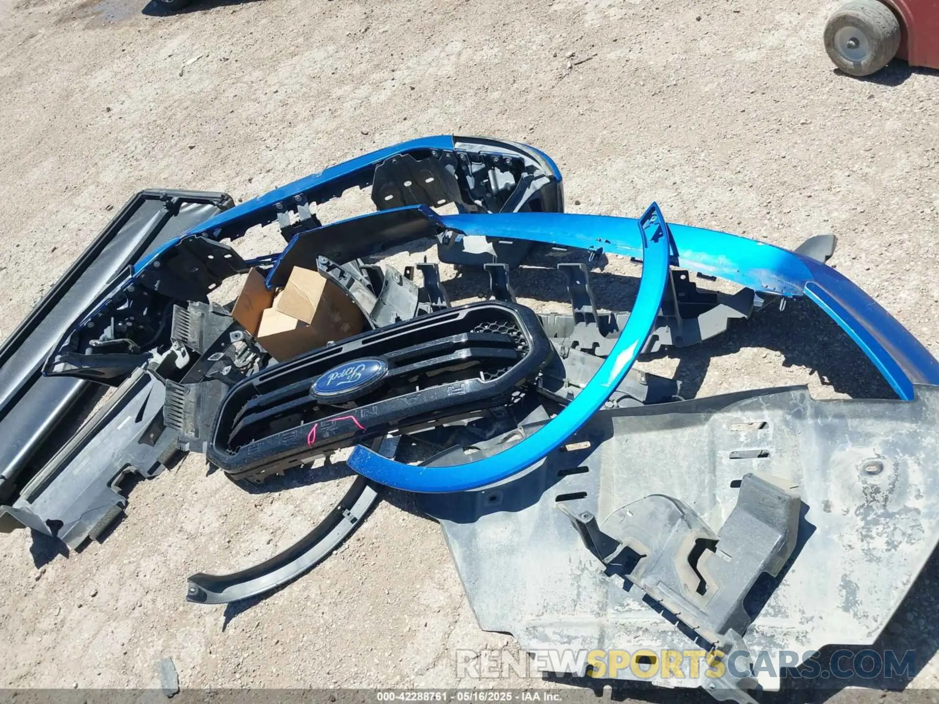 12 Photograph of a damaged car 1FTER4FH3KLB14608 FORD RANGER 2019