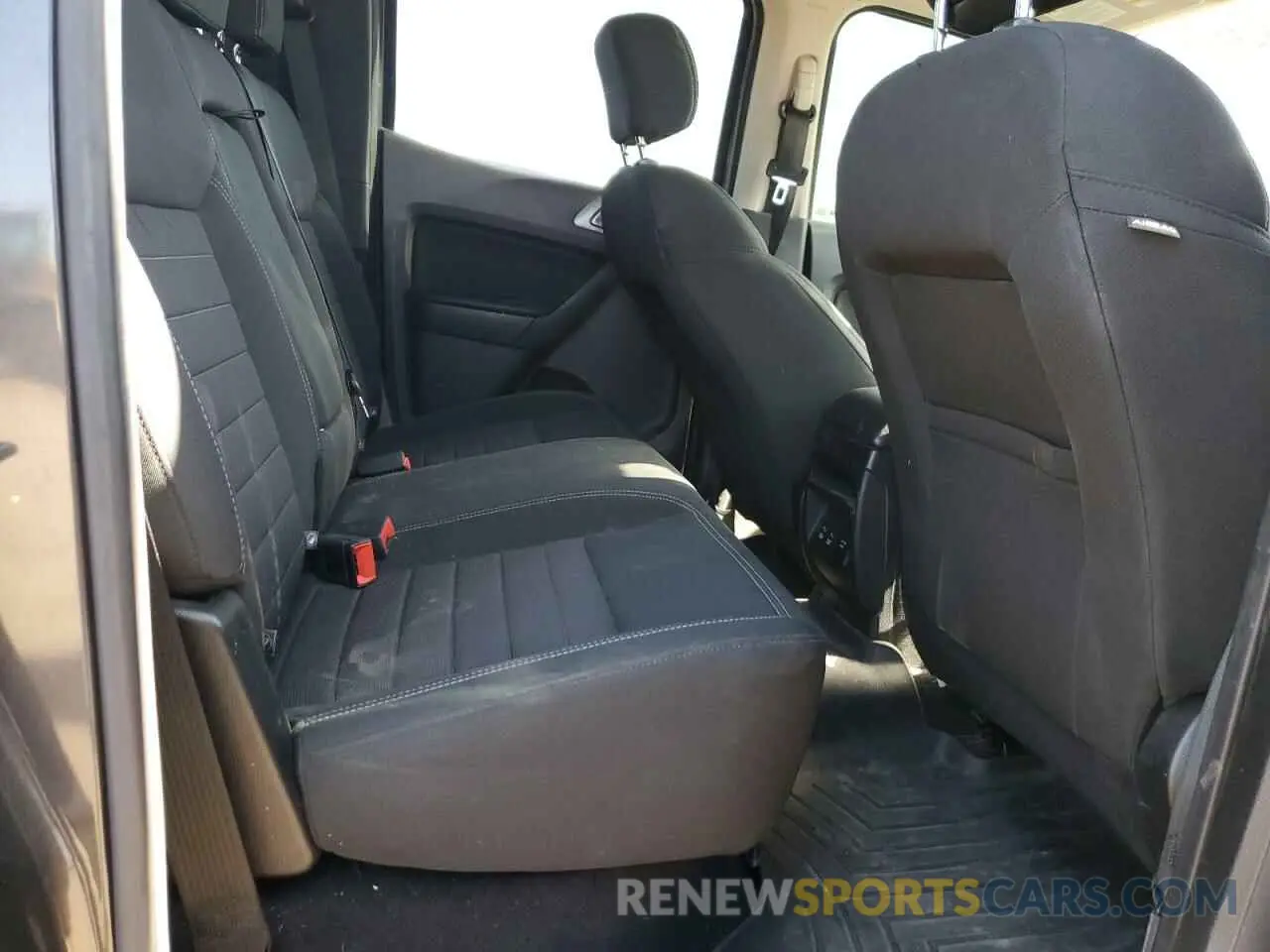 10 Photograph of a damaged car 1FTER4FH7KLA27424 FORD RANGER 2019