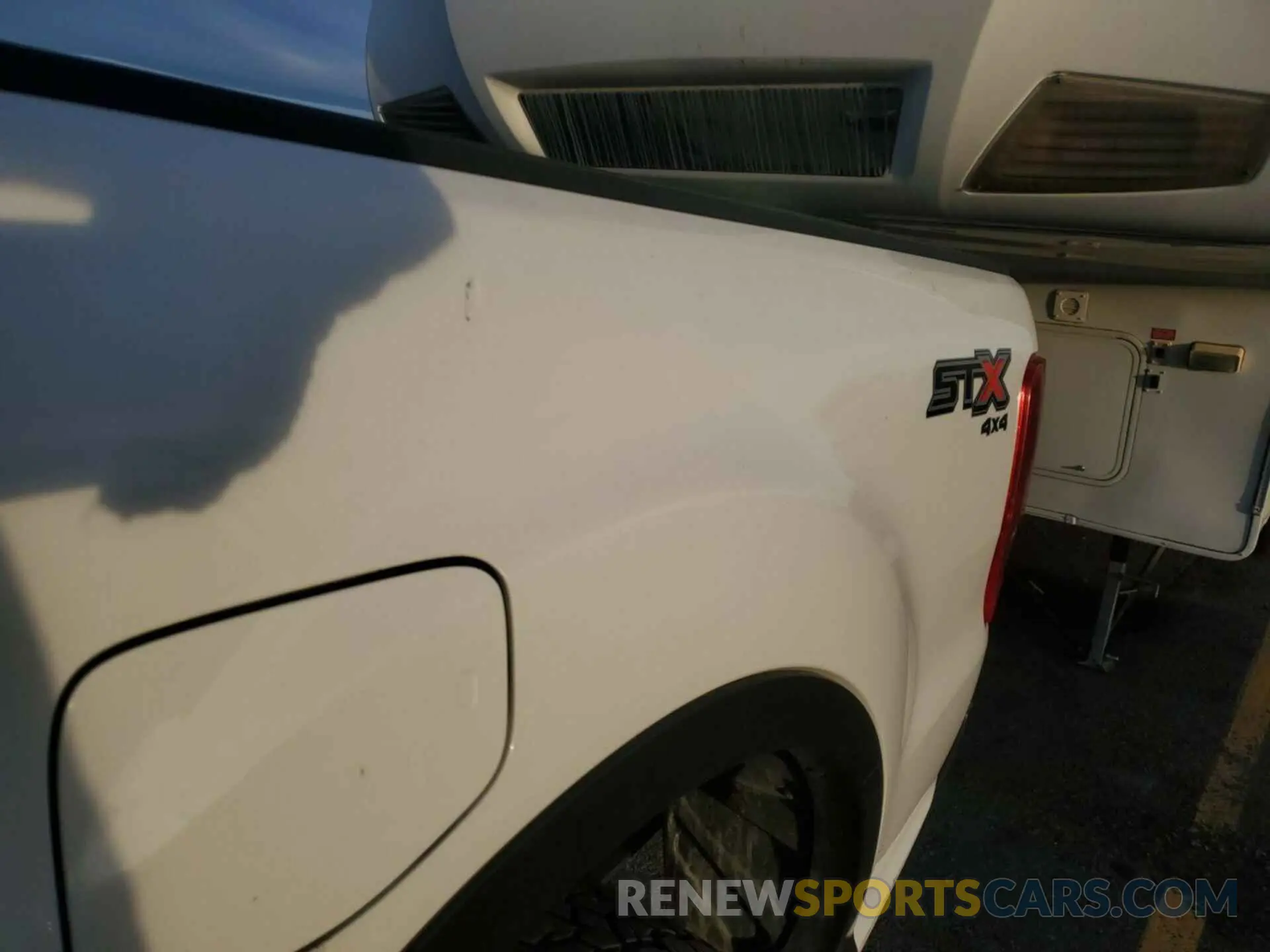 11 Photograph of a damaged car 1FTER4FH9KLA61283 FORD RANGER 2019