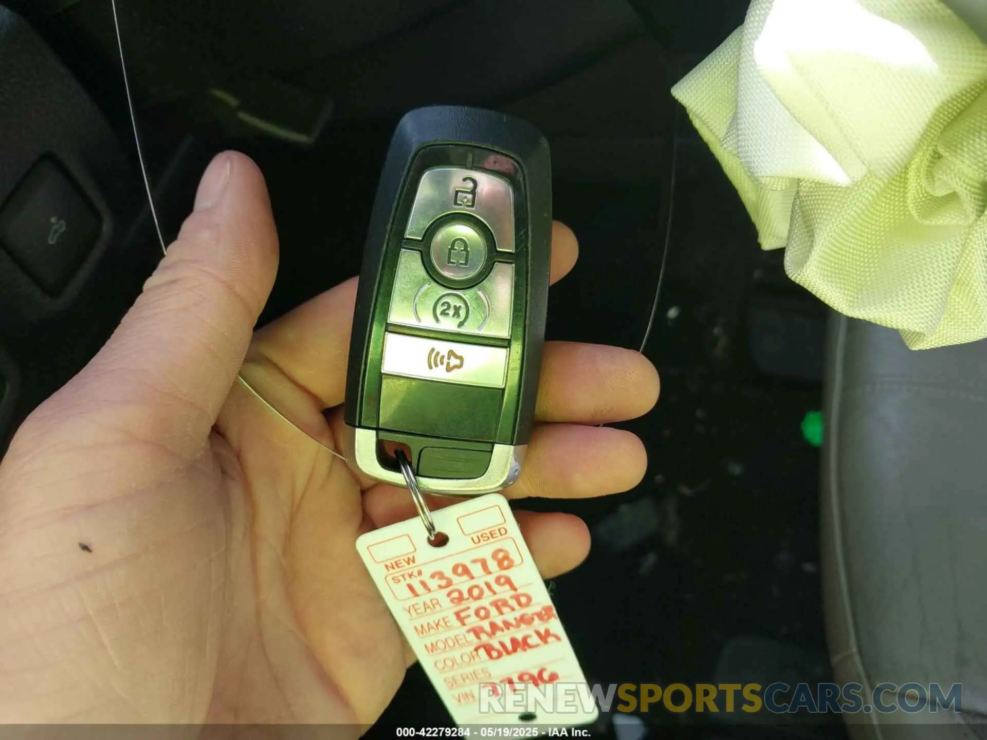 11 Photograph of a damaged car 1FTER4FHXKLA07796 FORD RANGER 2019