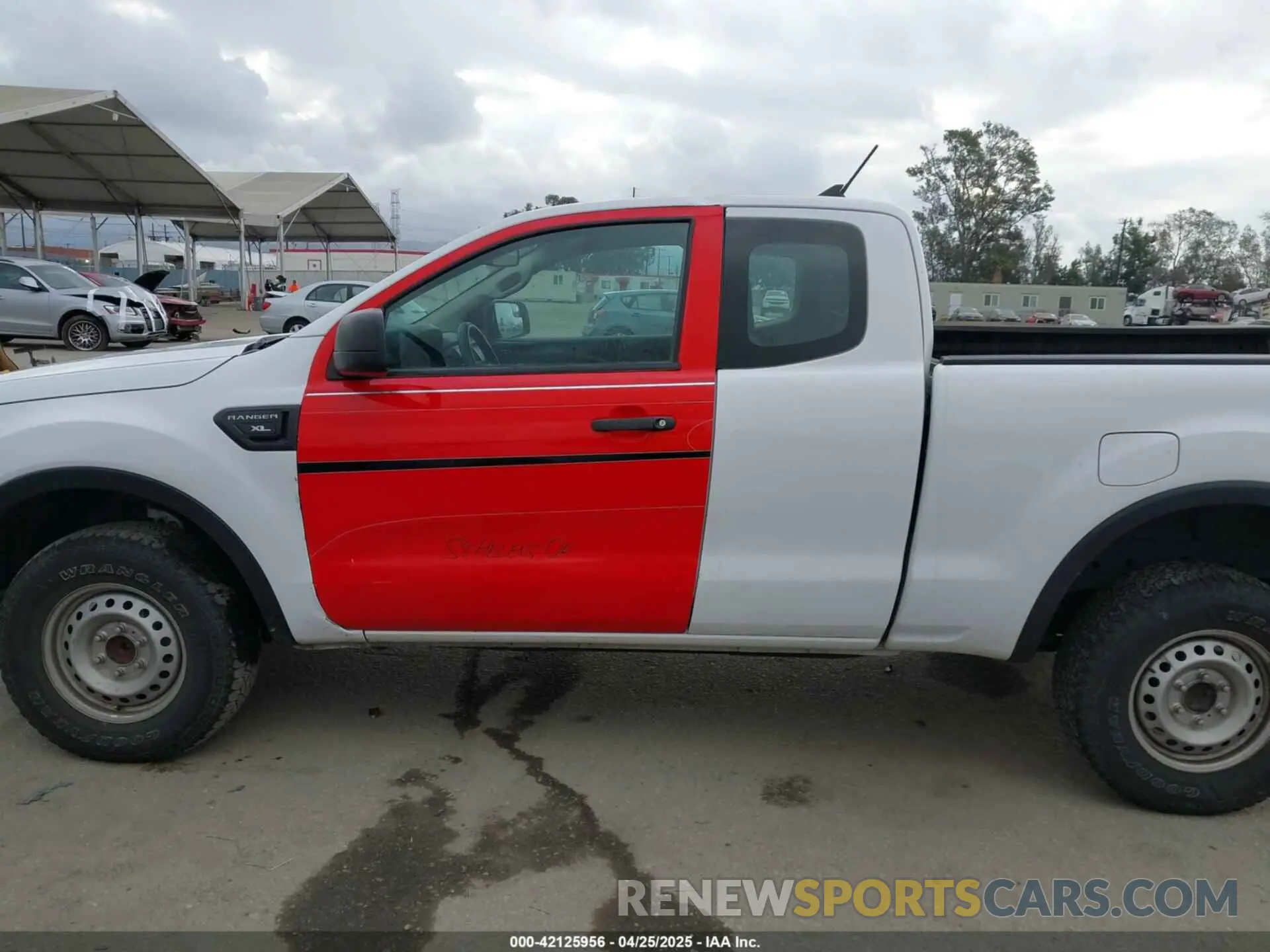 14 Photograph of a damaged car 1FTER1EH7LLA42247 FORD RANGER 2020
