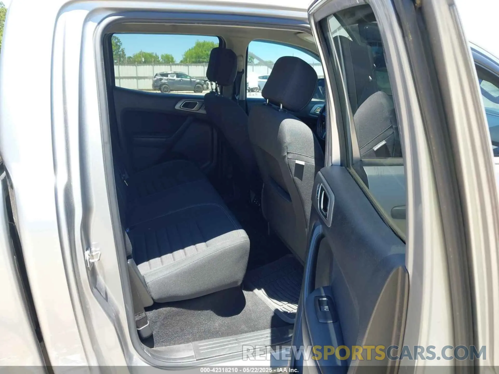 8 Photograph of a damaged car 1FTER4EH4LLA87034 FORD RANGER 2020