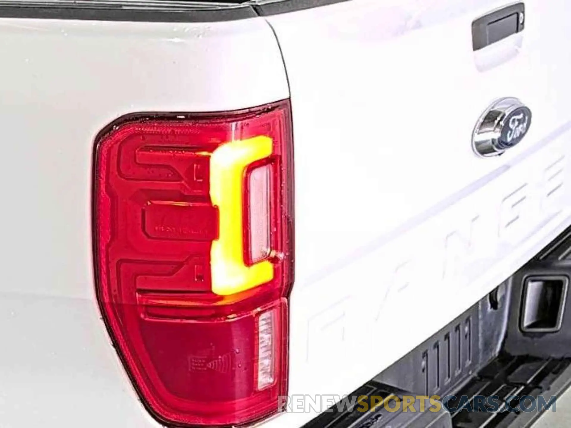 19 Photograph of a damaged car 1FTER4EH8LLA53100 FORD RANGER 2020