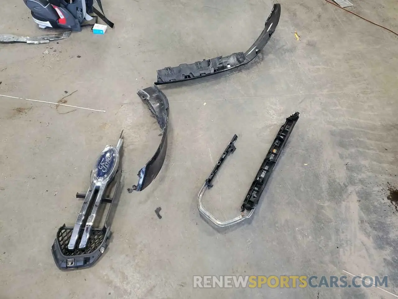 13 Photograph of a damaged car 1FTER4FHXLLA37799 FORD RANGER 2020