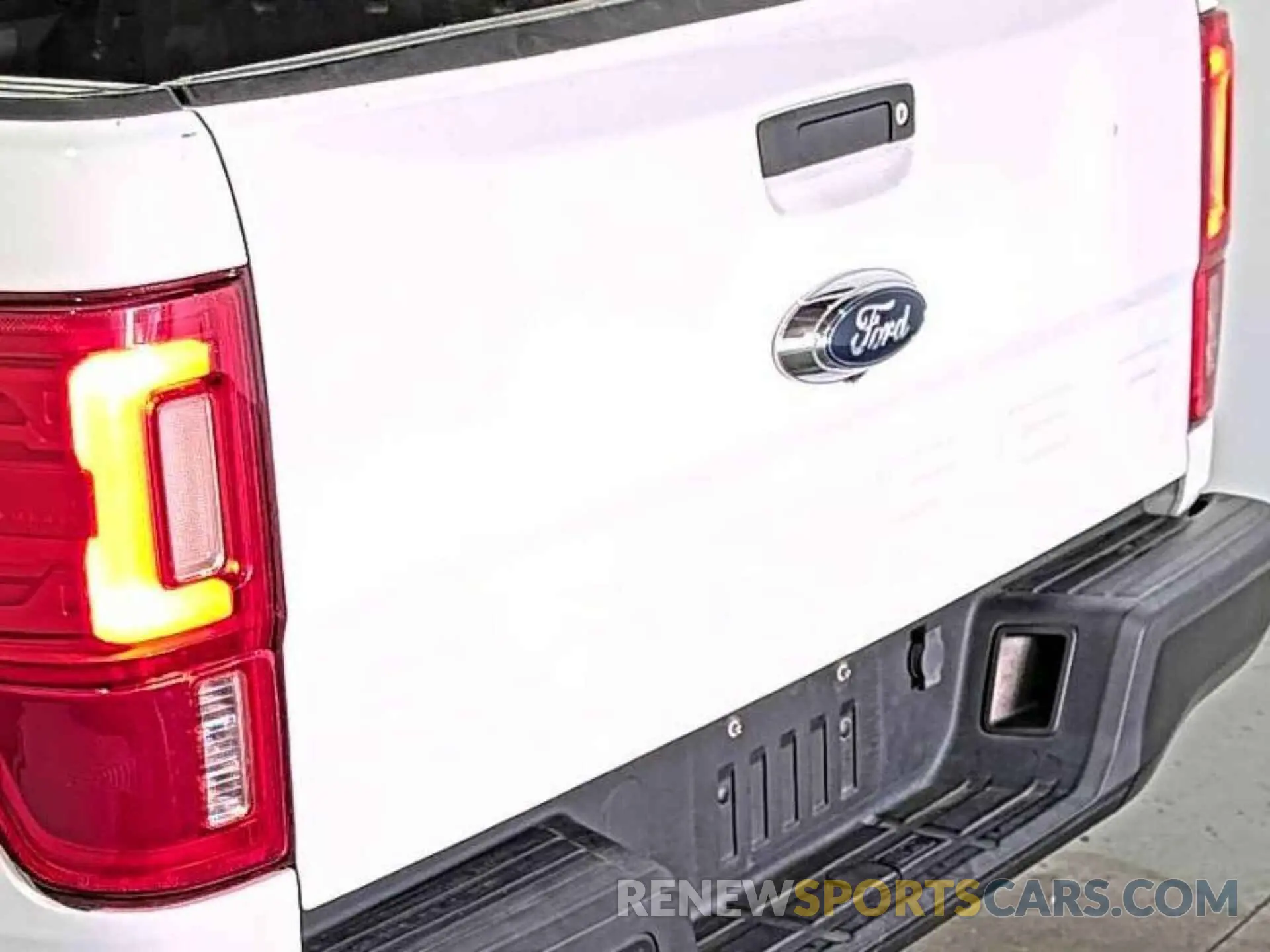29 Photograph of a damaged car 1FTER4EH0MLD72959 FORD RANGER 2021