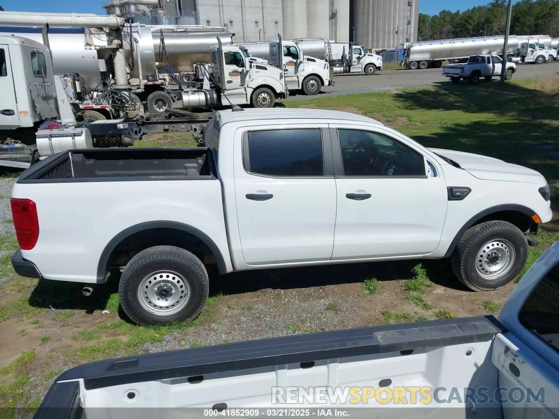 13 Photograph of a damaged car 1FTER4EH5NLD12631 FORD RANGER 2022