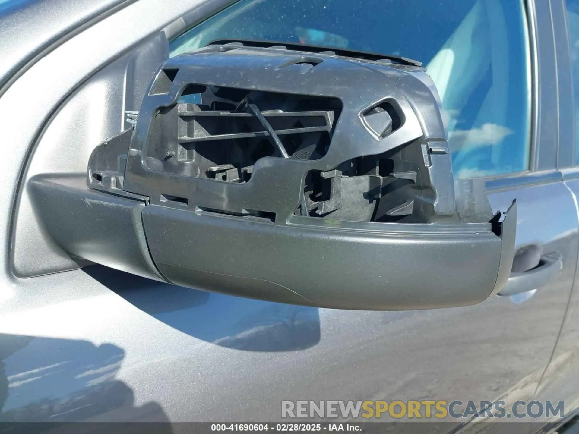 19 Photograph of a damaged car 1FTER4FH5NLD22056 FORD RANGER 2022