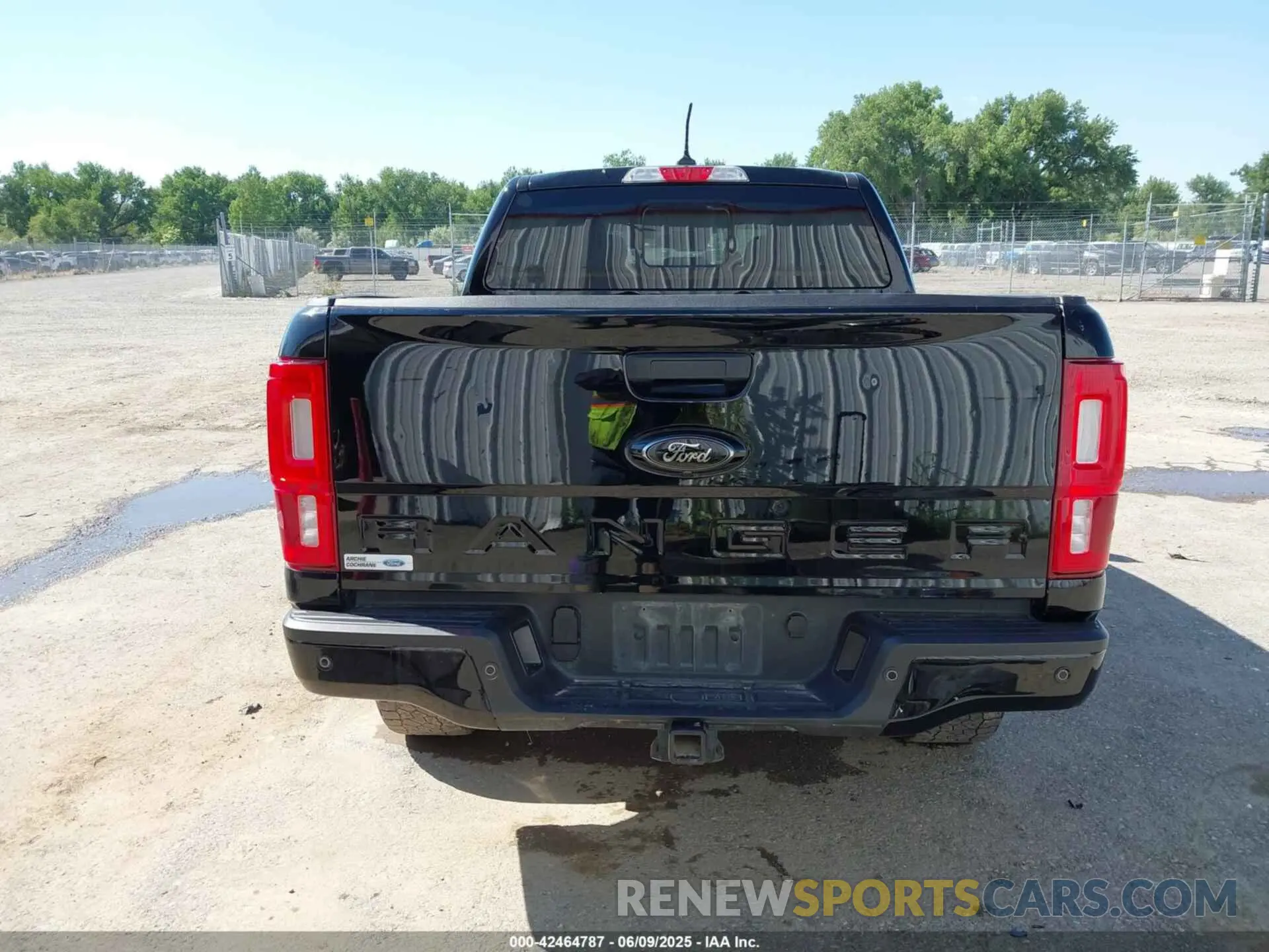 17 Photograph of a damaged car 1FTER4FH8NLD14324 FORD RANGER 2022