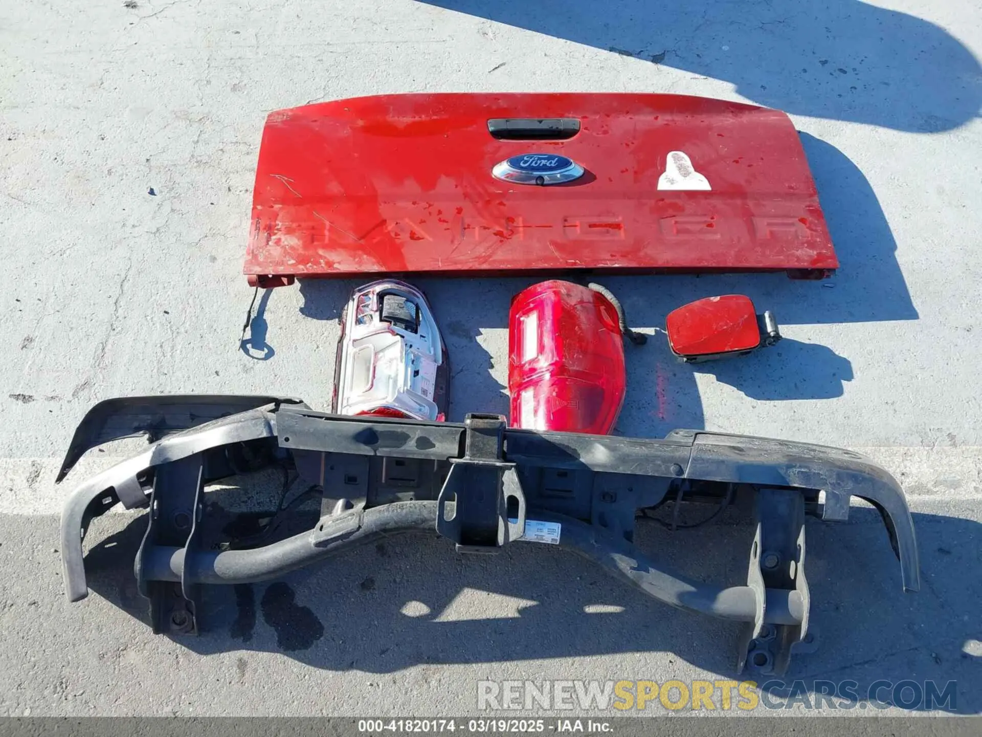 12 Photograph of a damaged car 1FTER4FHXNLD02305 FORD RANGER 2022