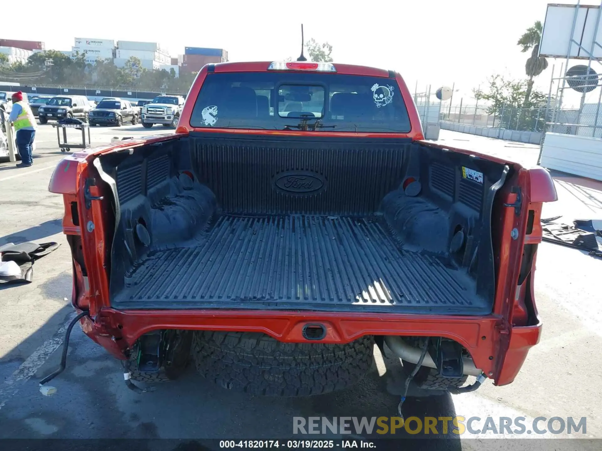 17 Photograph of a damaged car 1FTER4FHXNLD02305 FORD RANGER 2022