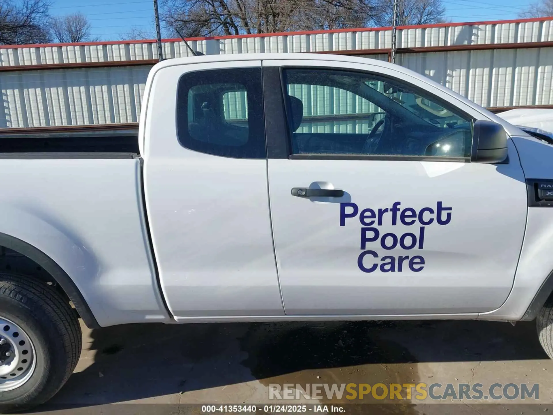 14 Photograph of a damaged car 1FTER1EH6PLE05482 FORD RANGER 2023