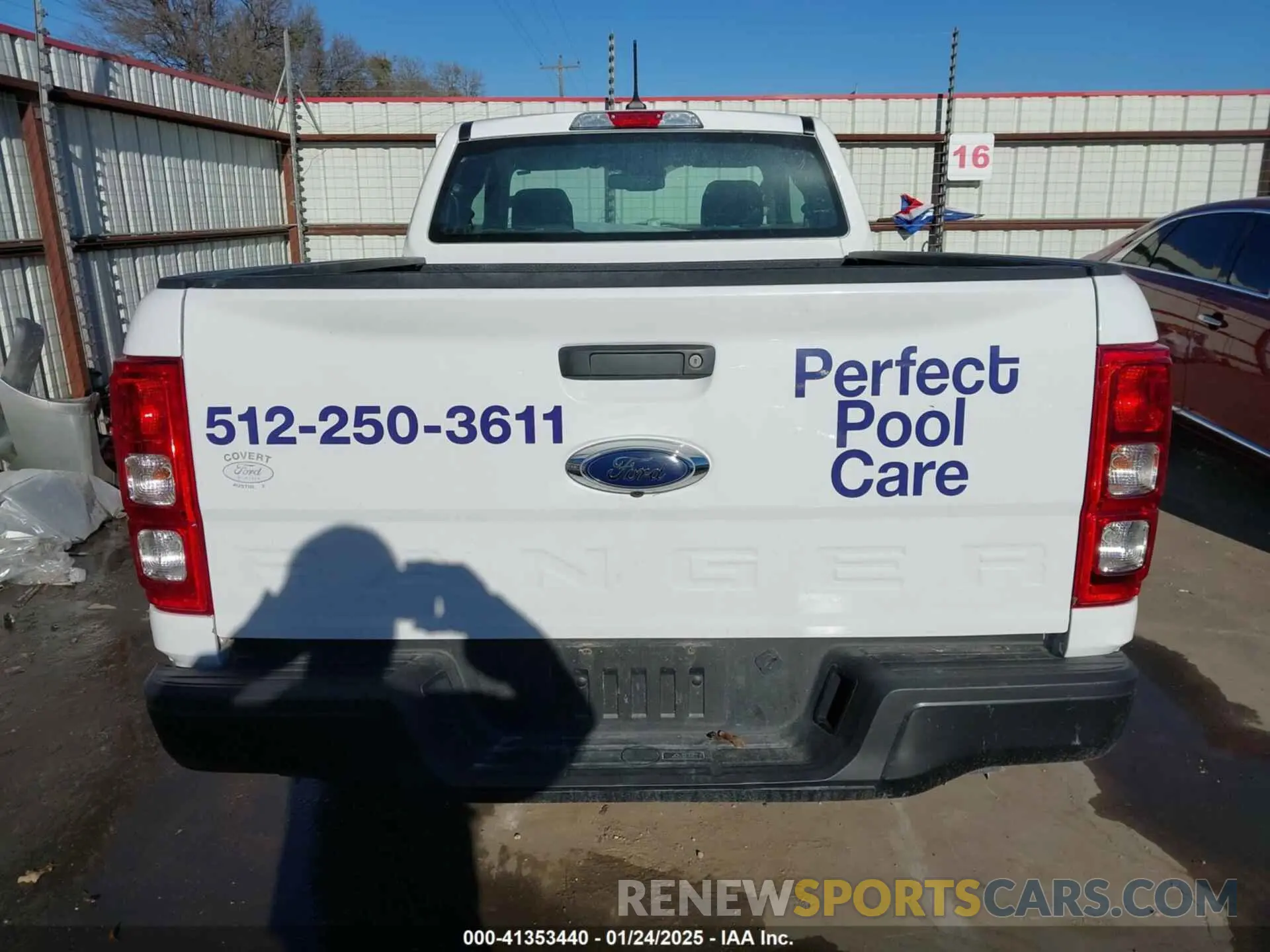 17 Photograph of a damaged car 1FTER1EH6PLE05482 FORD RANGER 2023