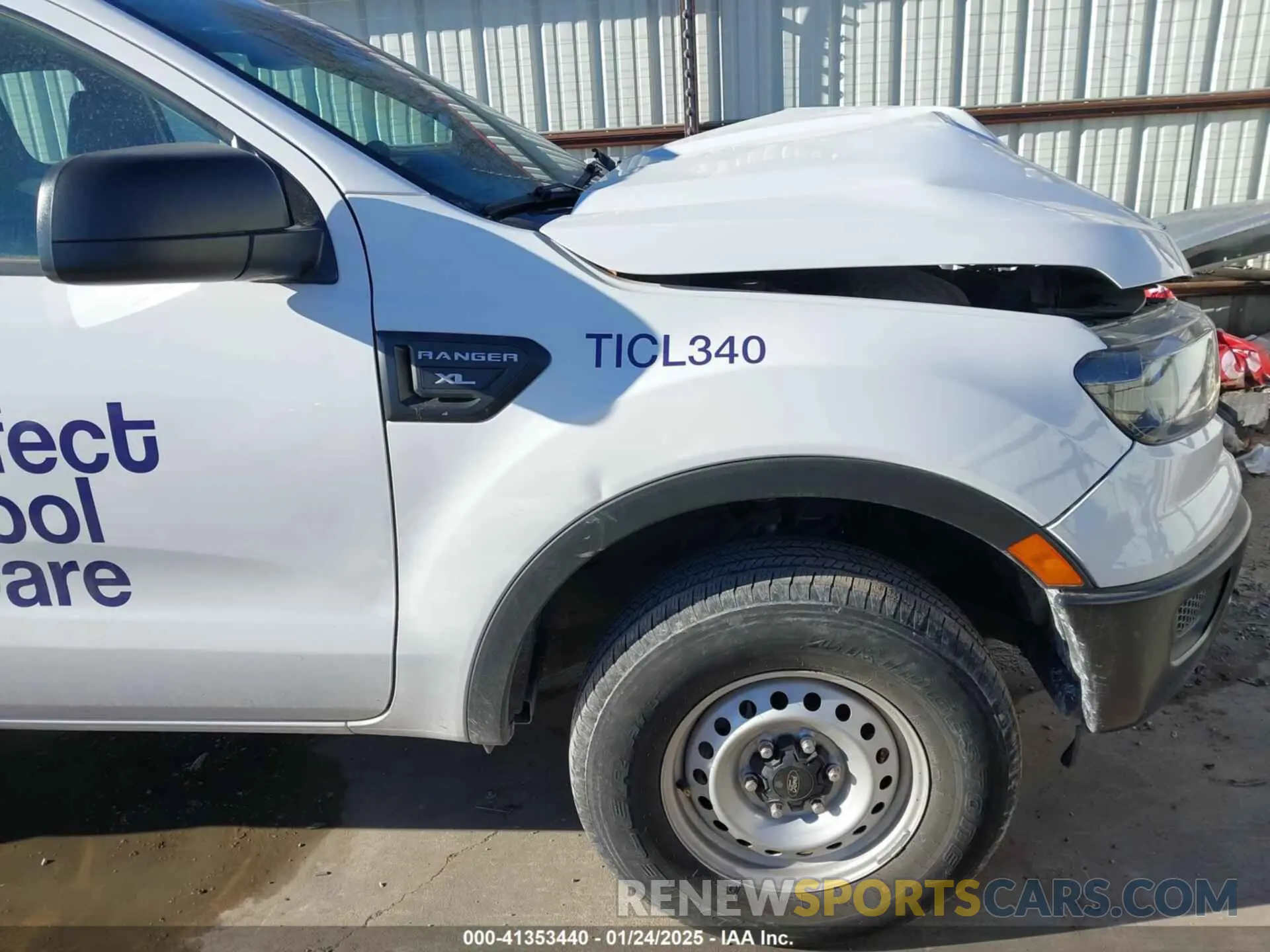 18 Photograph of a damaged car 1FTER1EH6PLE05482 FORD RANGER 2023