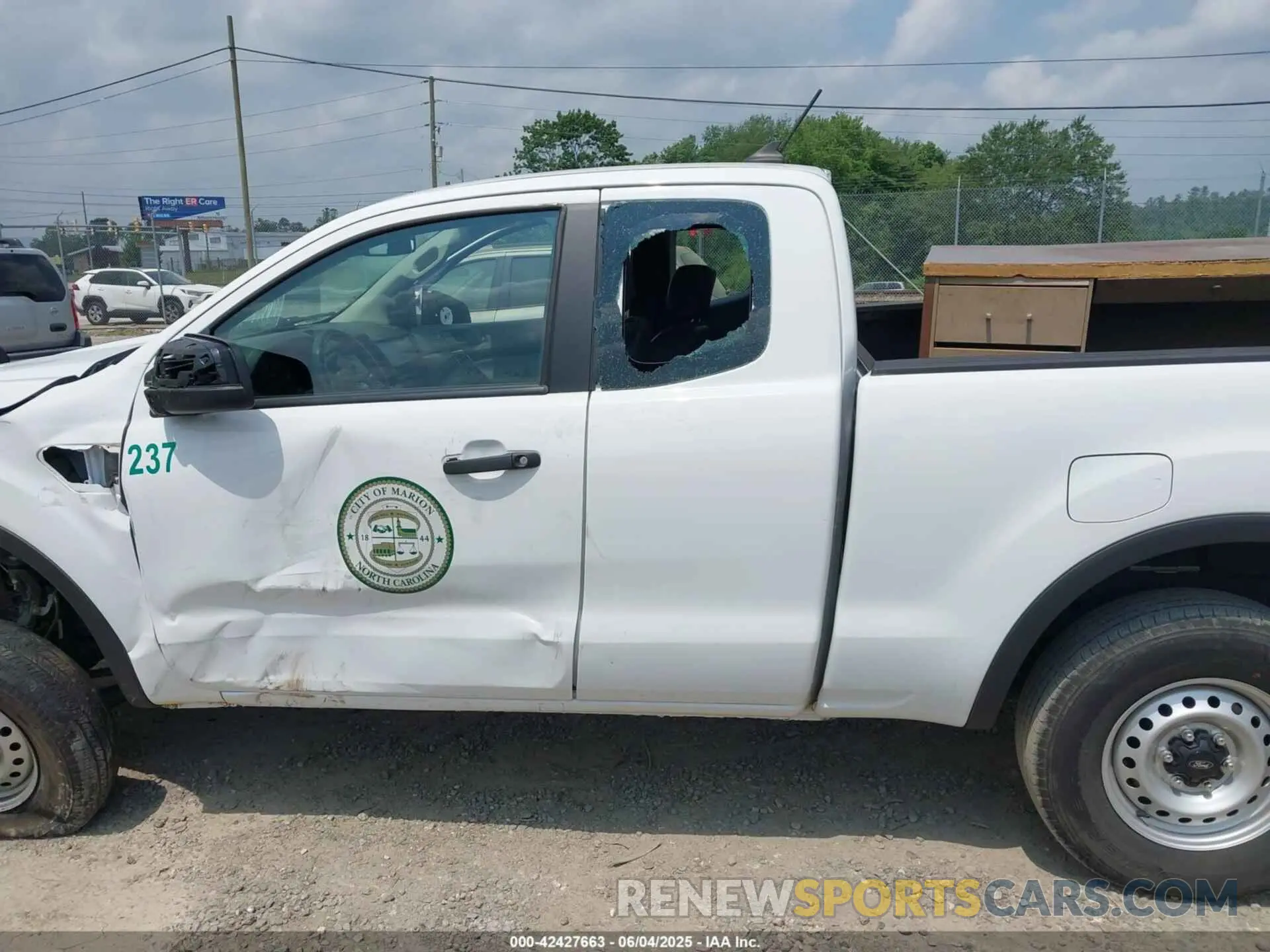 14 Photograph of a damaged car 1FTER1FH9PLE00419 FORD RANGER 2023