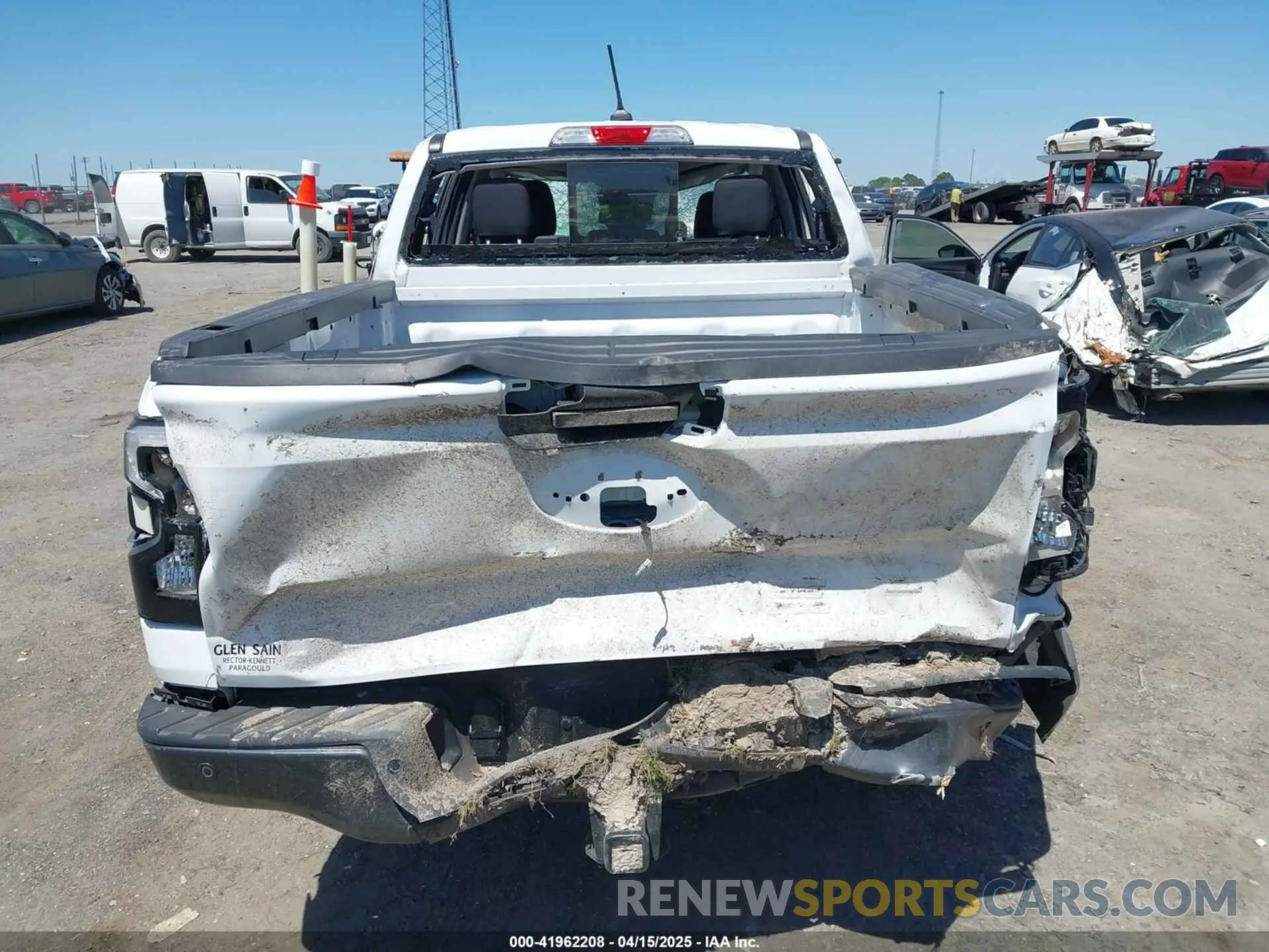 17 Photograph of a damaged car 1FTER4GHXRLE36218 FORD RANGER 2024