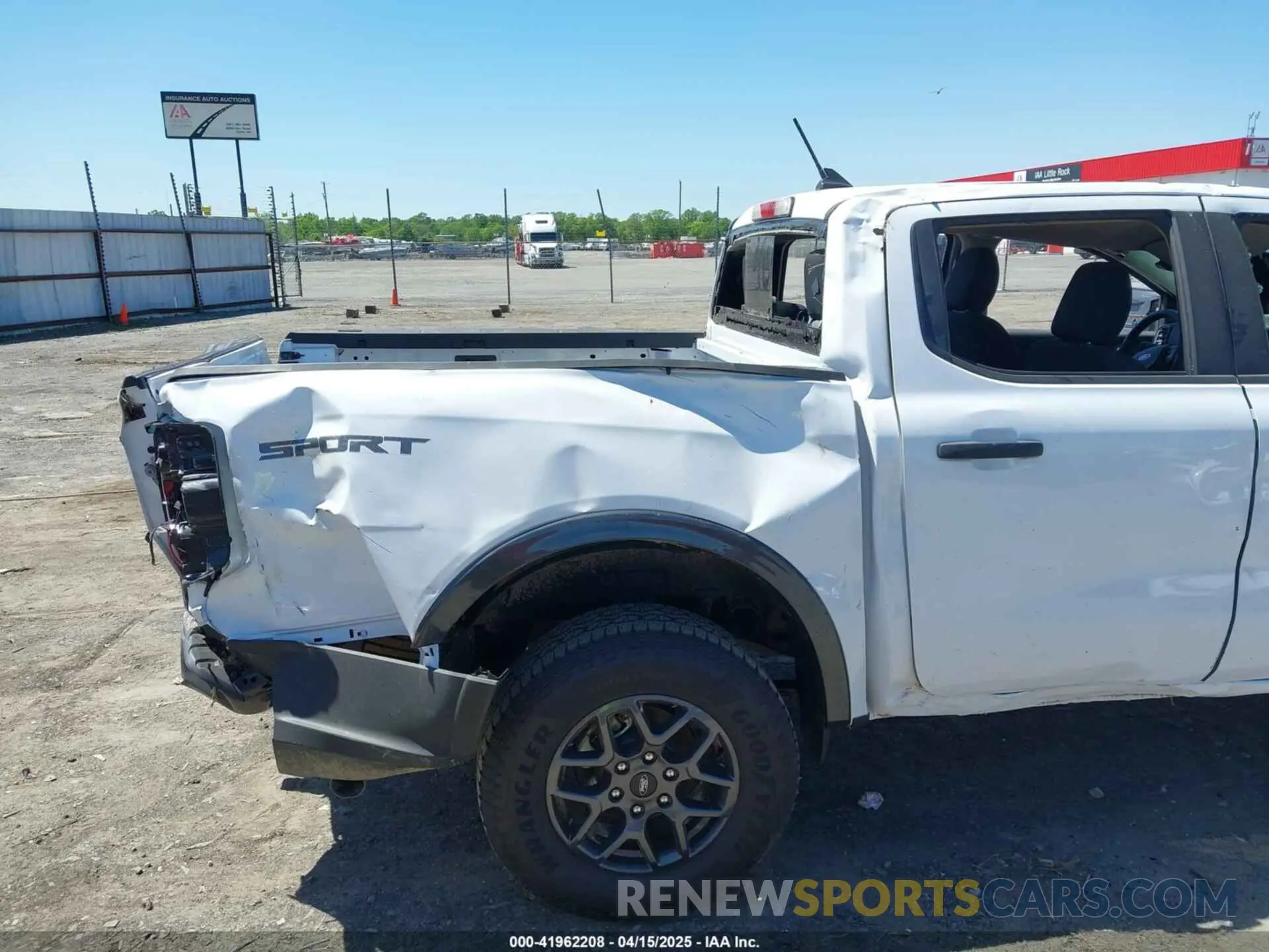 19 Photograph of a damaged car 1FTER4GHXRLE36218 FORD RANGER 2024