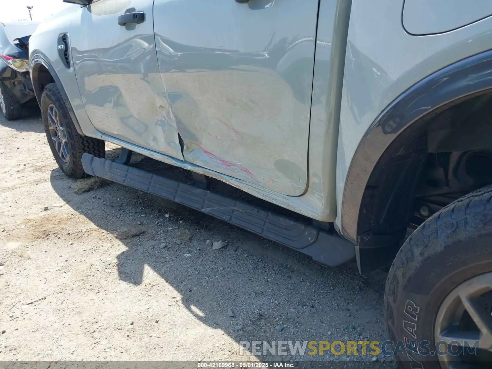 17 Photograph of a damaged car 1FTER4HH2RLE53707 FORD RANGER 2024