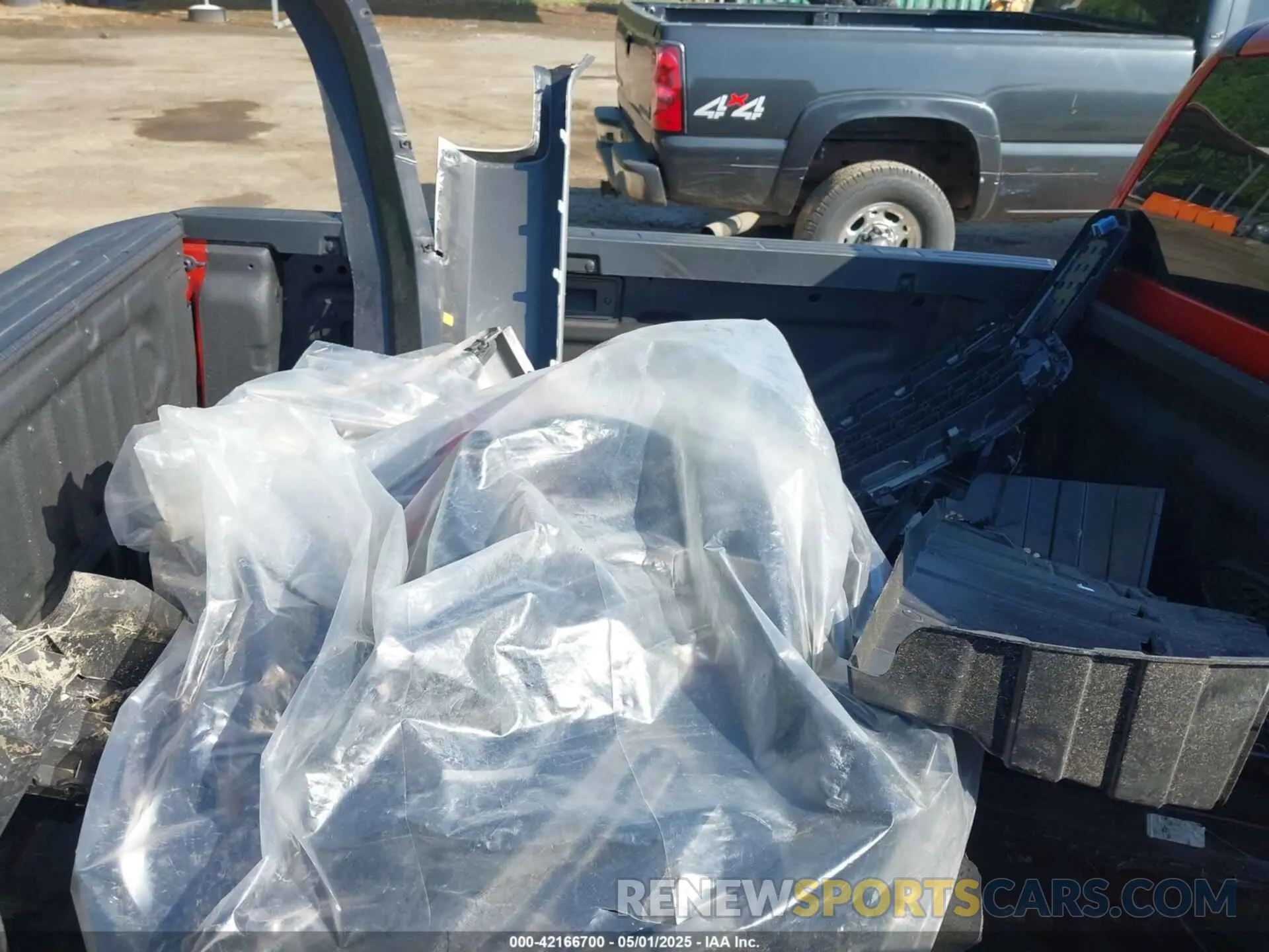 12 Photograph of a damaged car 1FTER4HH3RLE33305 FORD RANGER 2024