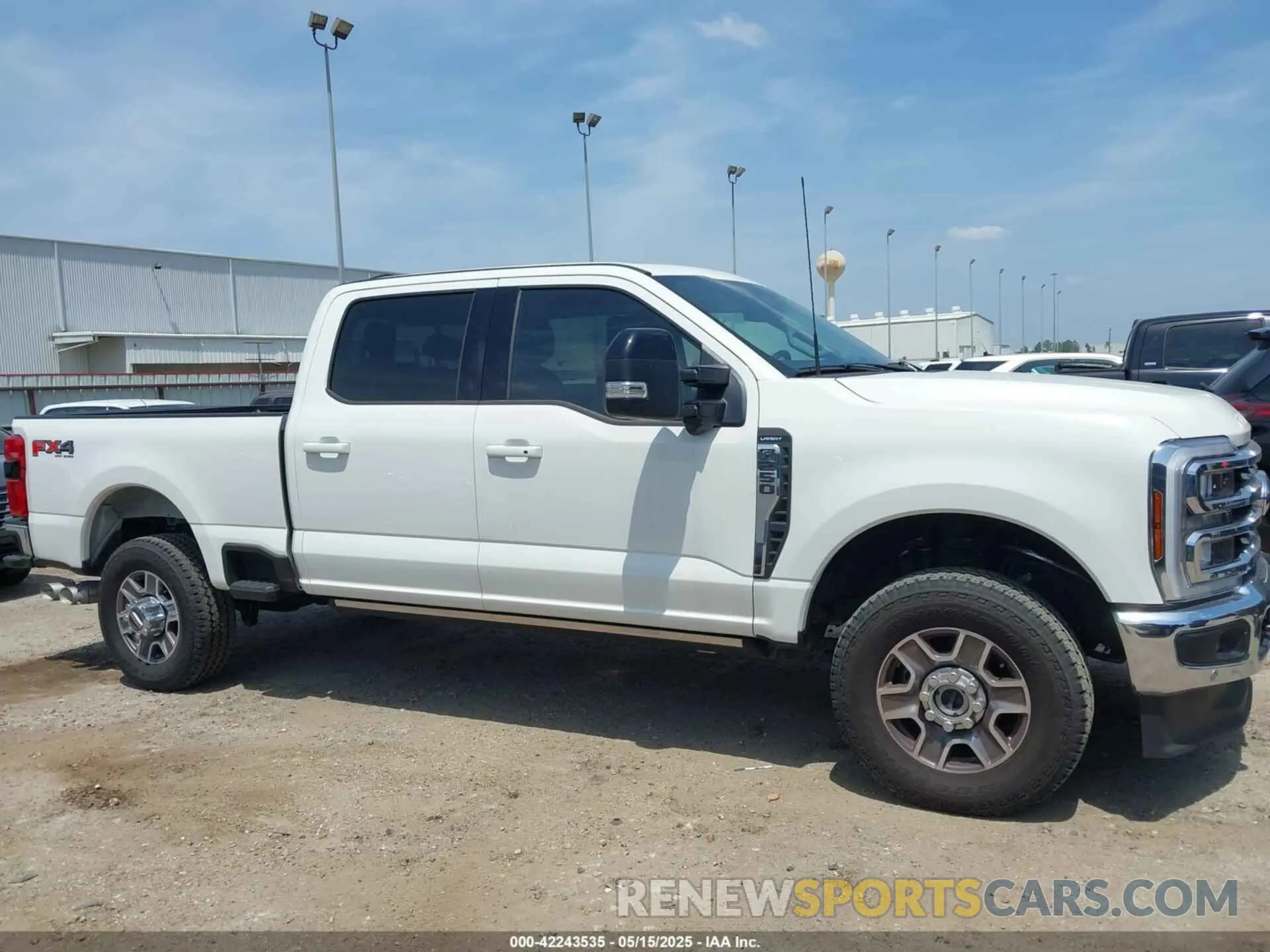13 Photograph of a damaged car 1FT8W2BM5RED15700 FORD SUPER DUTY F-250 SRW 2024