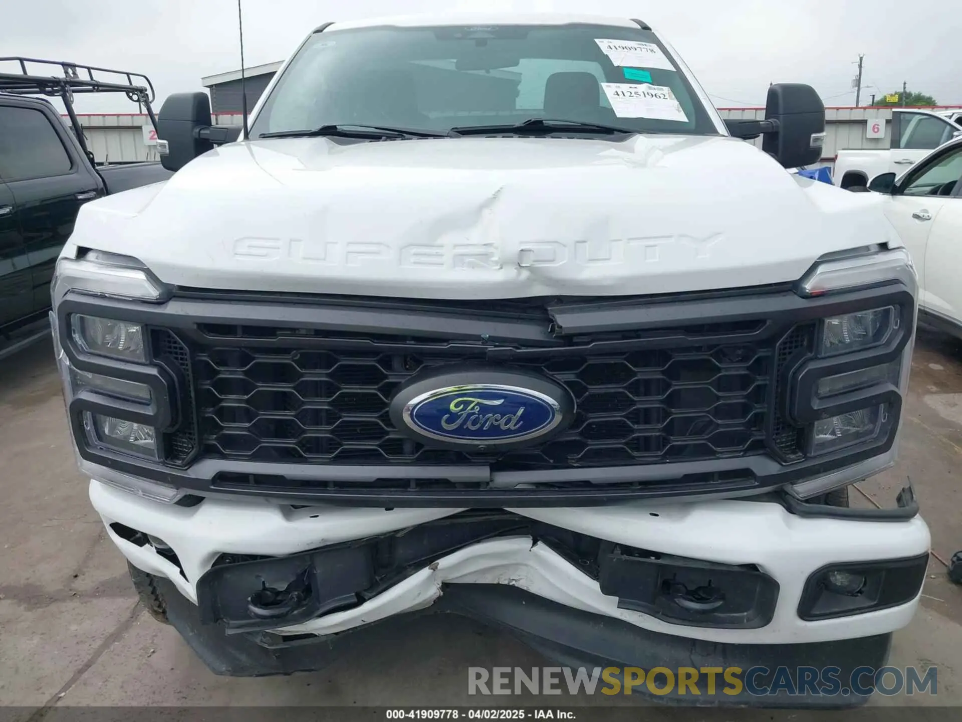 11 Photograph of a damaged car 1FTRF3BA2RED11667 FORD SUPER DUTY F-350 SRW 2024