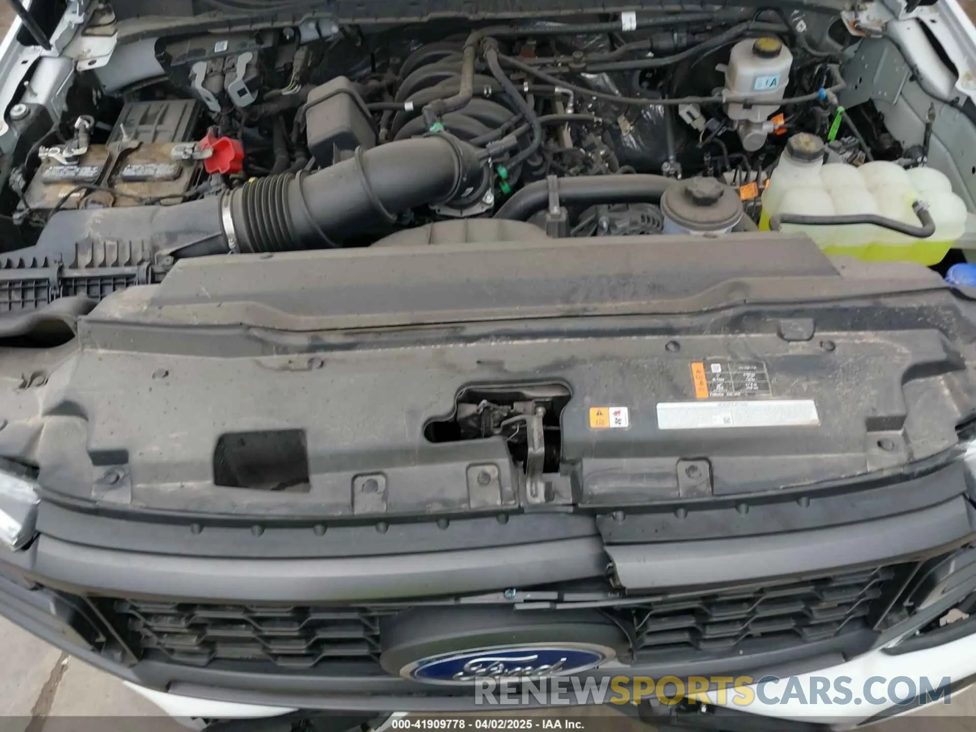 9 Photograph of a damaged car 1FTRF3BA2RED11667 FORD SUPER DUTY F-350 SRW 2024