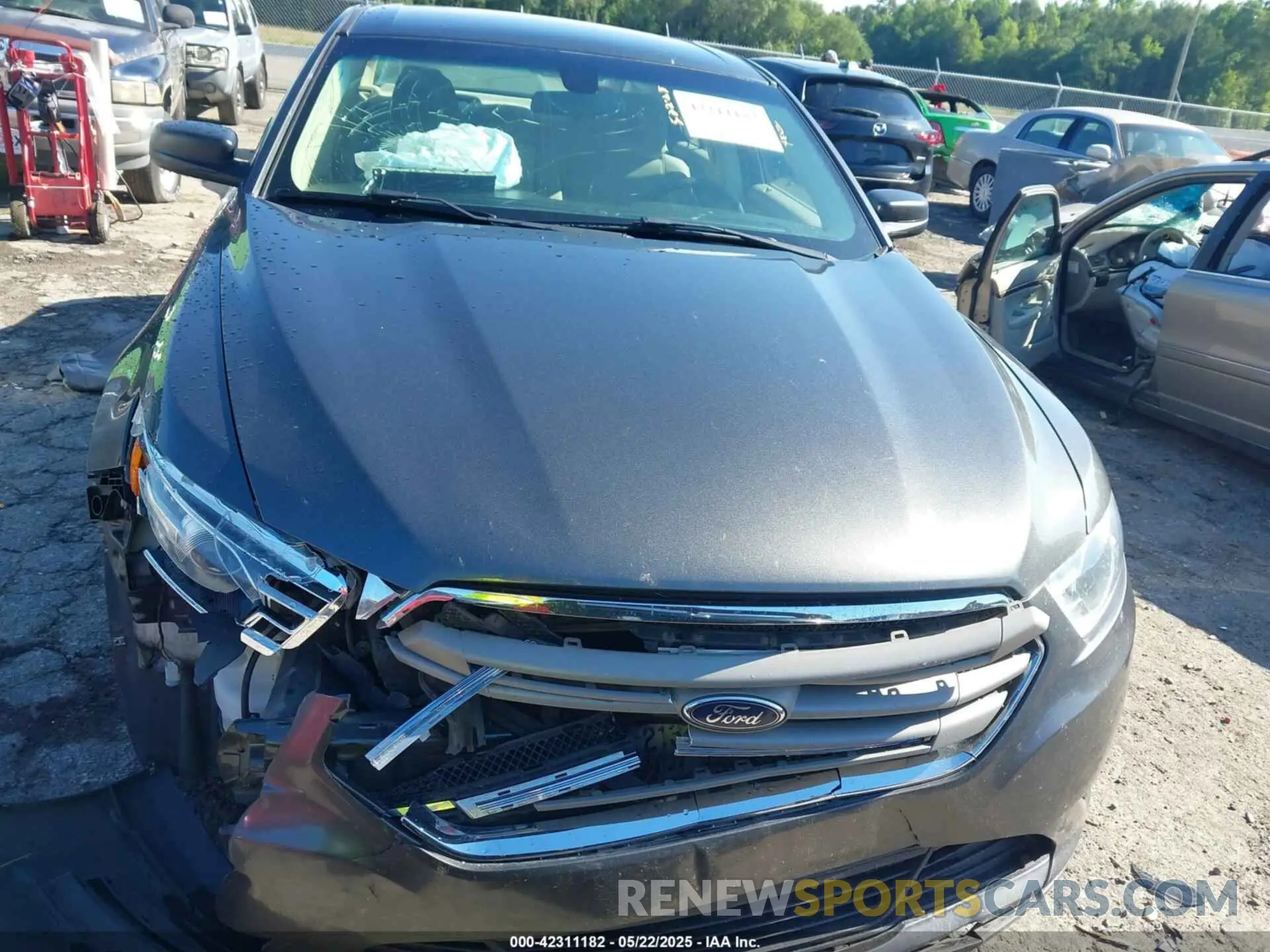 12 Photograph of a damaged car 1FAHP2D82KG117511 FORD TAURUS 2019