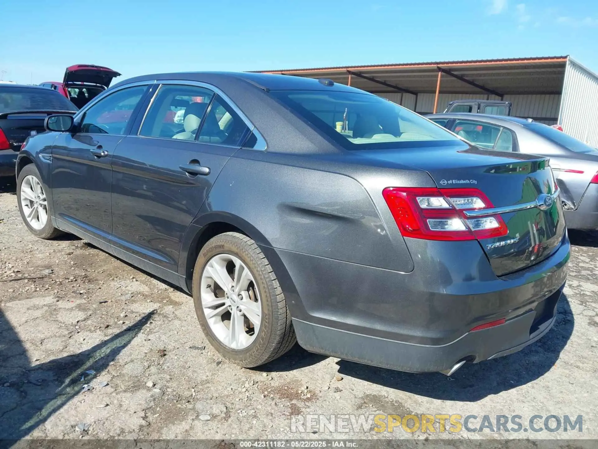 3 Photograph of a damaged car 1FAHP2D82KG117511 FORD TAURUS 2019