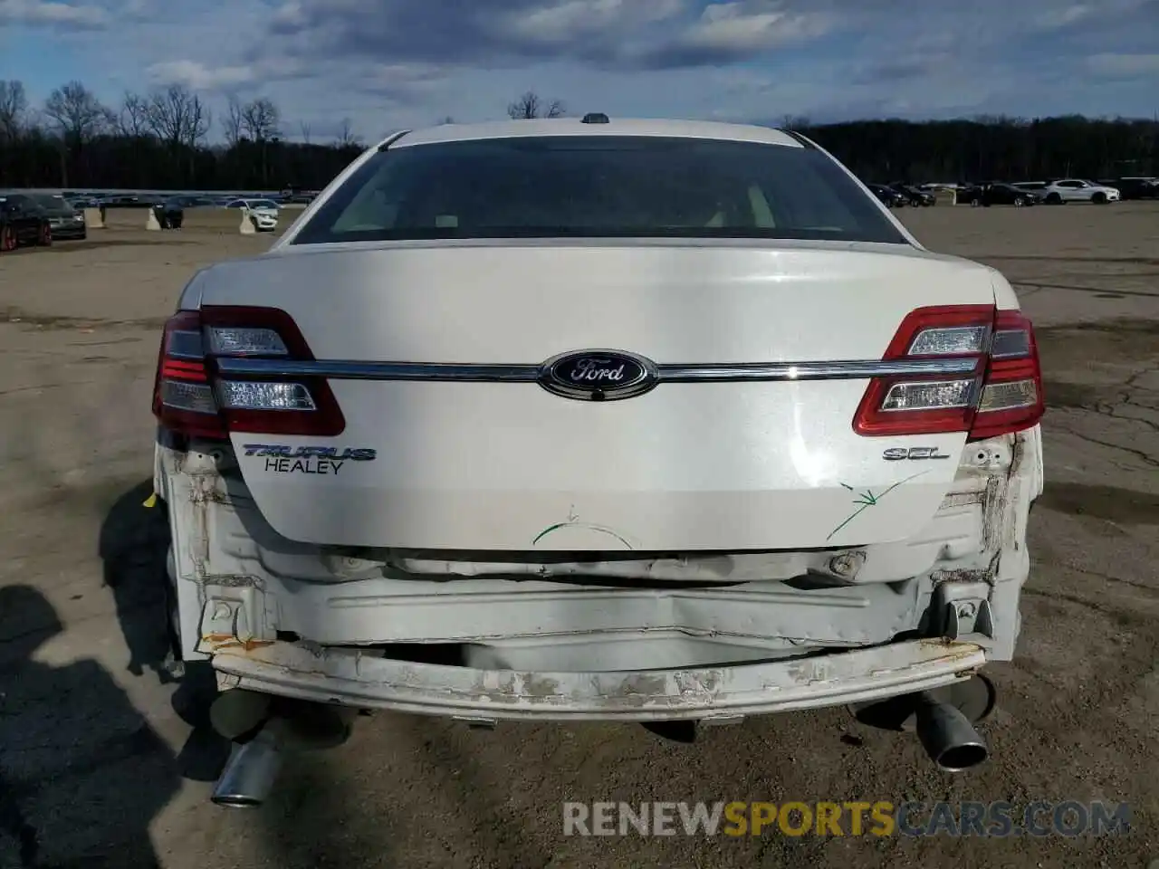 6 Photograph of a damaged car 1FAHP2E82KG100142 FORD TAURUS 2019