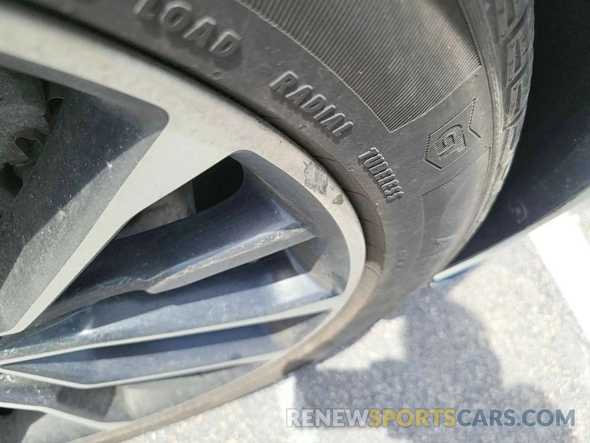 2 Photograph of a damaged car 1FAHP2E82KG100559 FORD TAURUS 2019